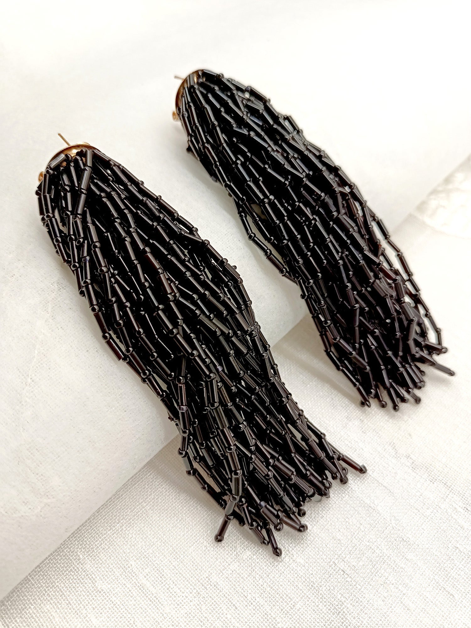 Khwaab Black Western Earrings - qivii