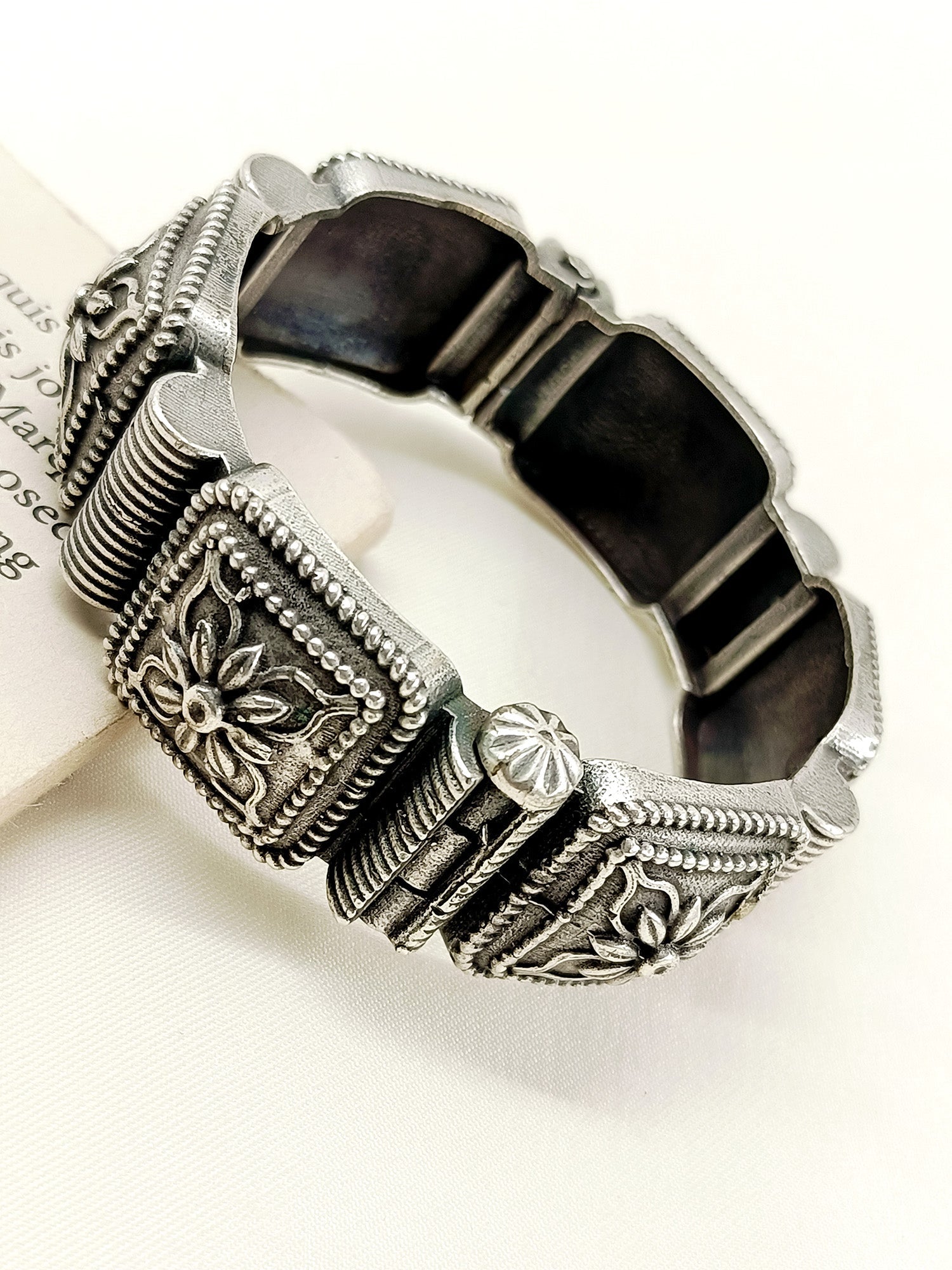 Tarini Plain Oxidized Kada