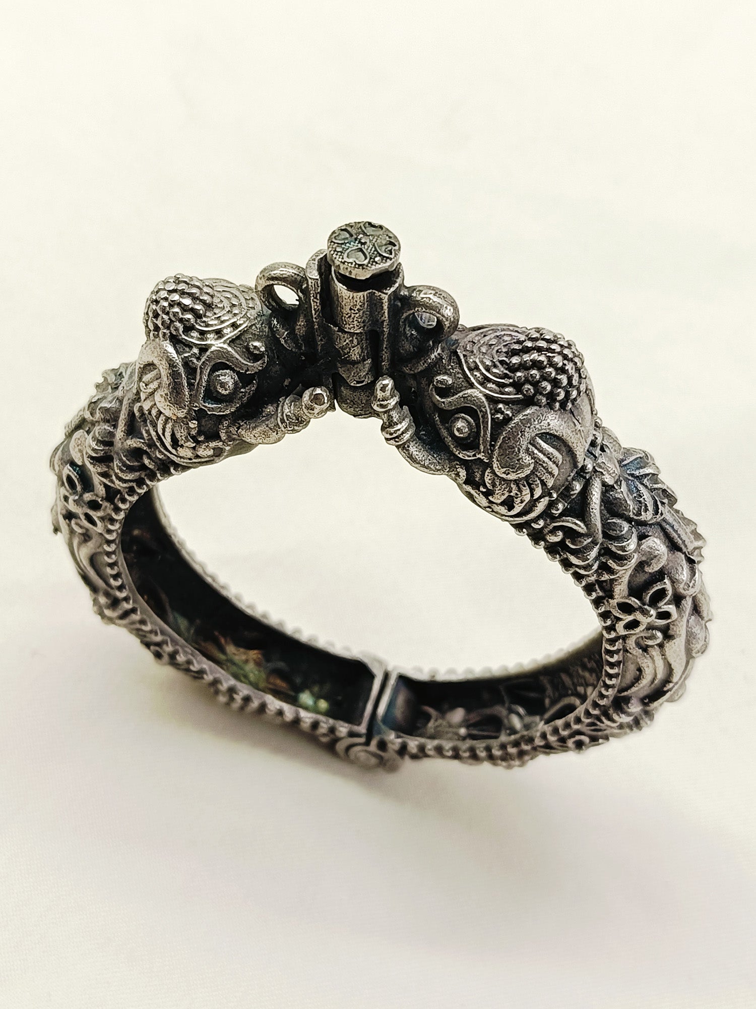 Clevra Plain Elephant Oxidized Kada