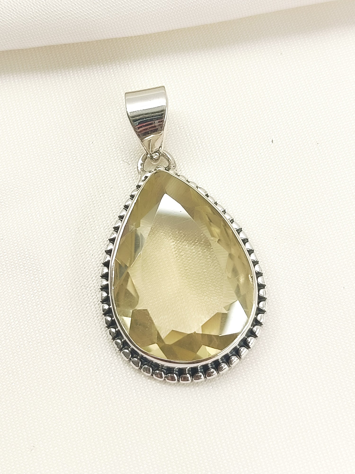 Nilam Yellow 92.5 Silver Citrine Stone Pendal