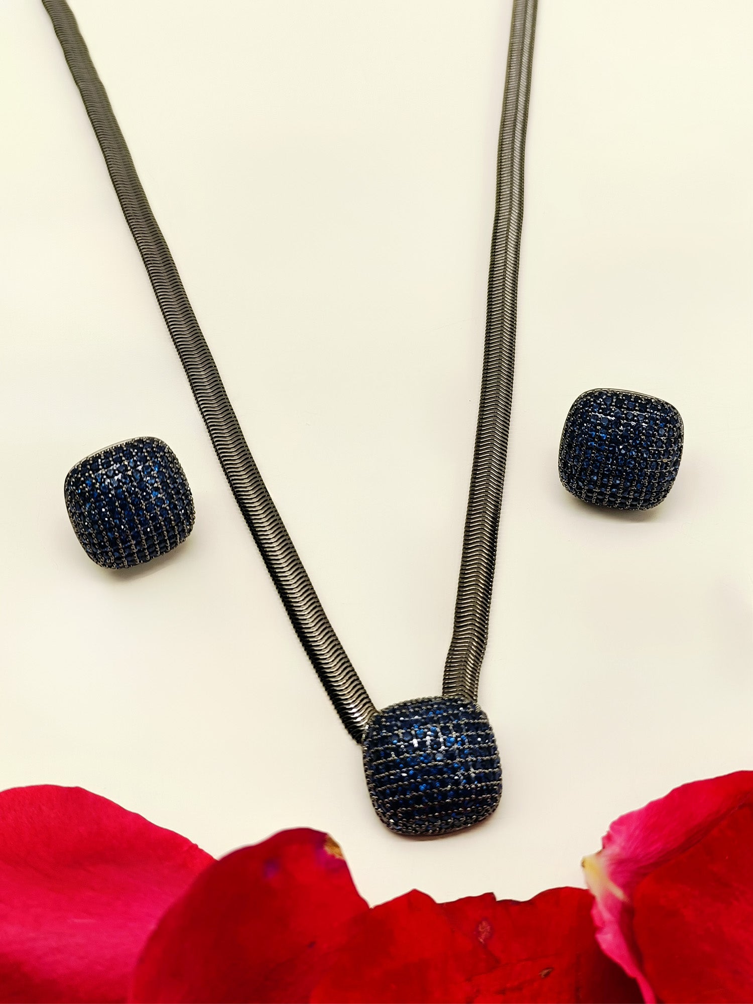 Haardika Blue Sapphire Square Shape Victorian Pendant Set - qivii