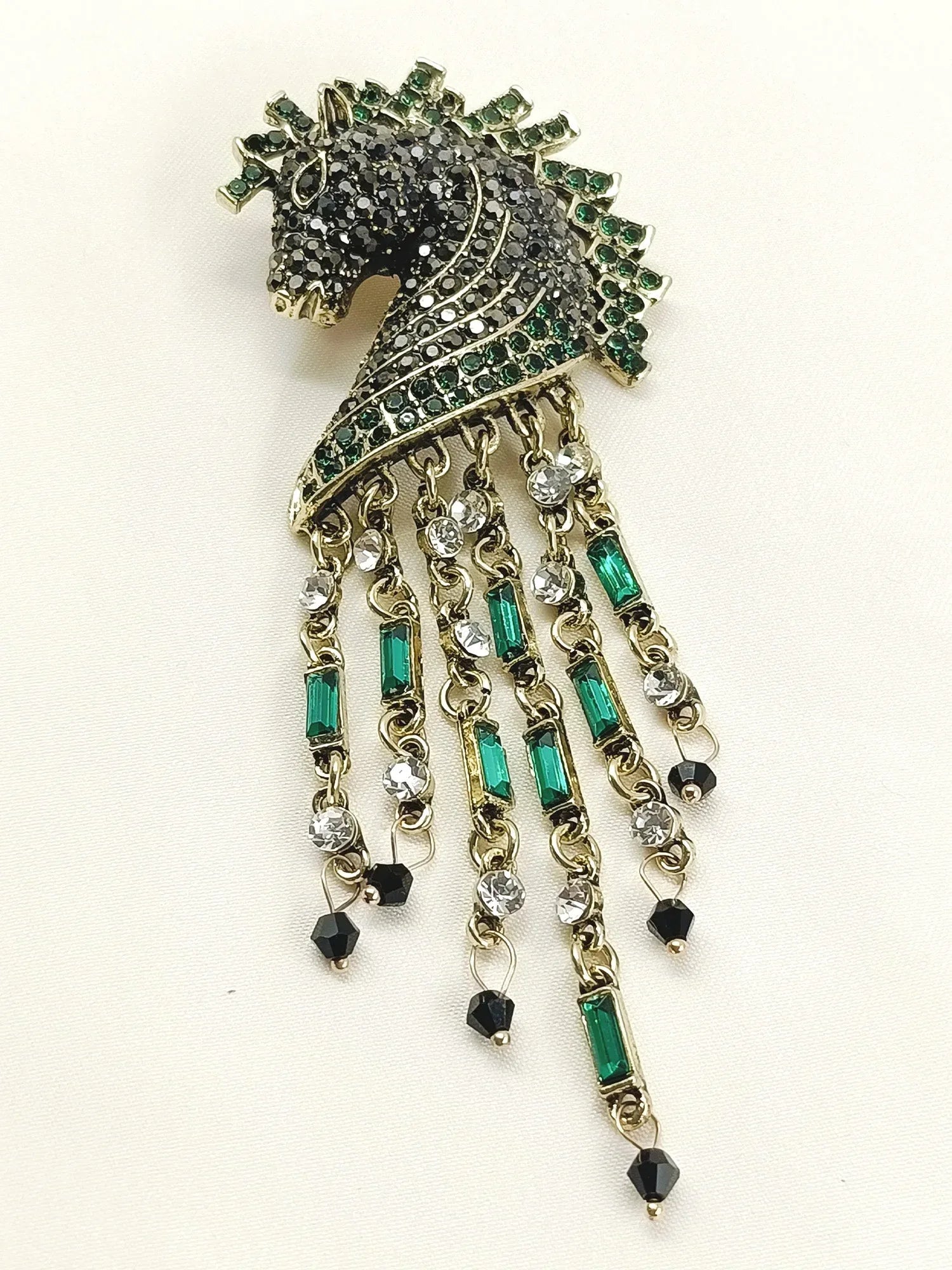 Satyam Green Horse Men's Brooch