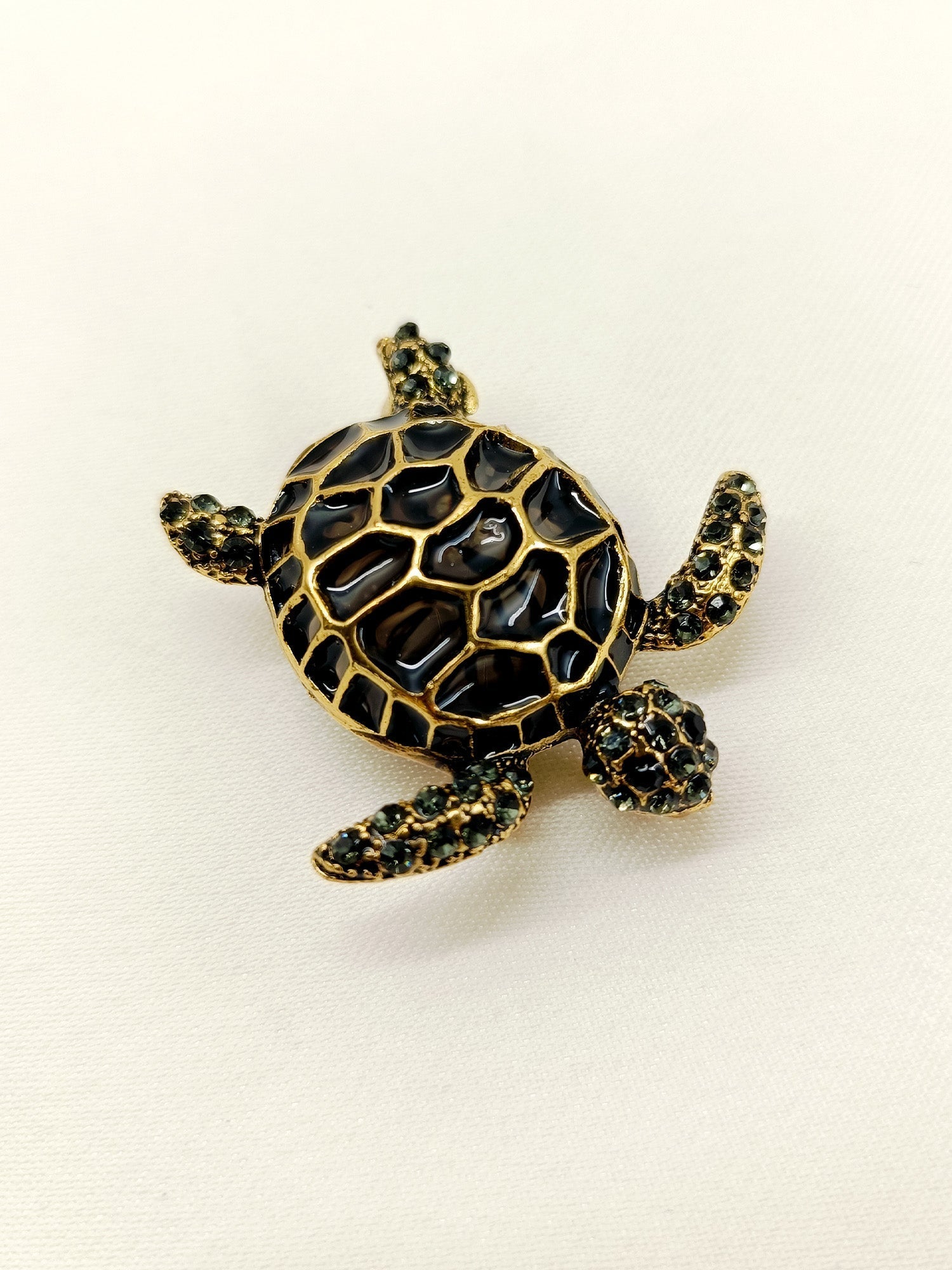 Vaishvi Tortoise Men's Brooch - qivii