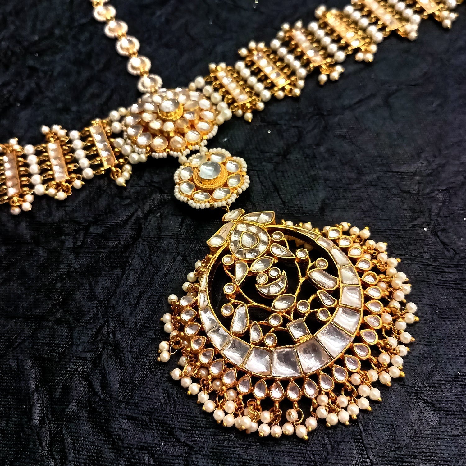 Sona Pachi Kundan Sheeshpatti With Teeka - qivii