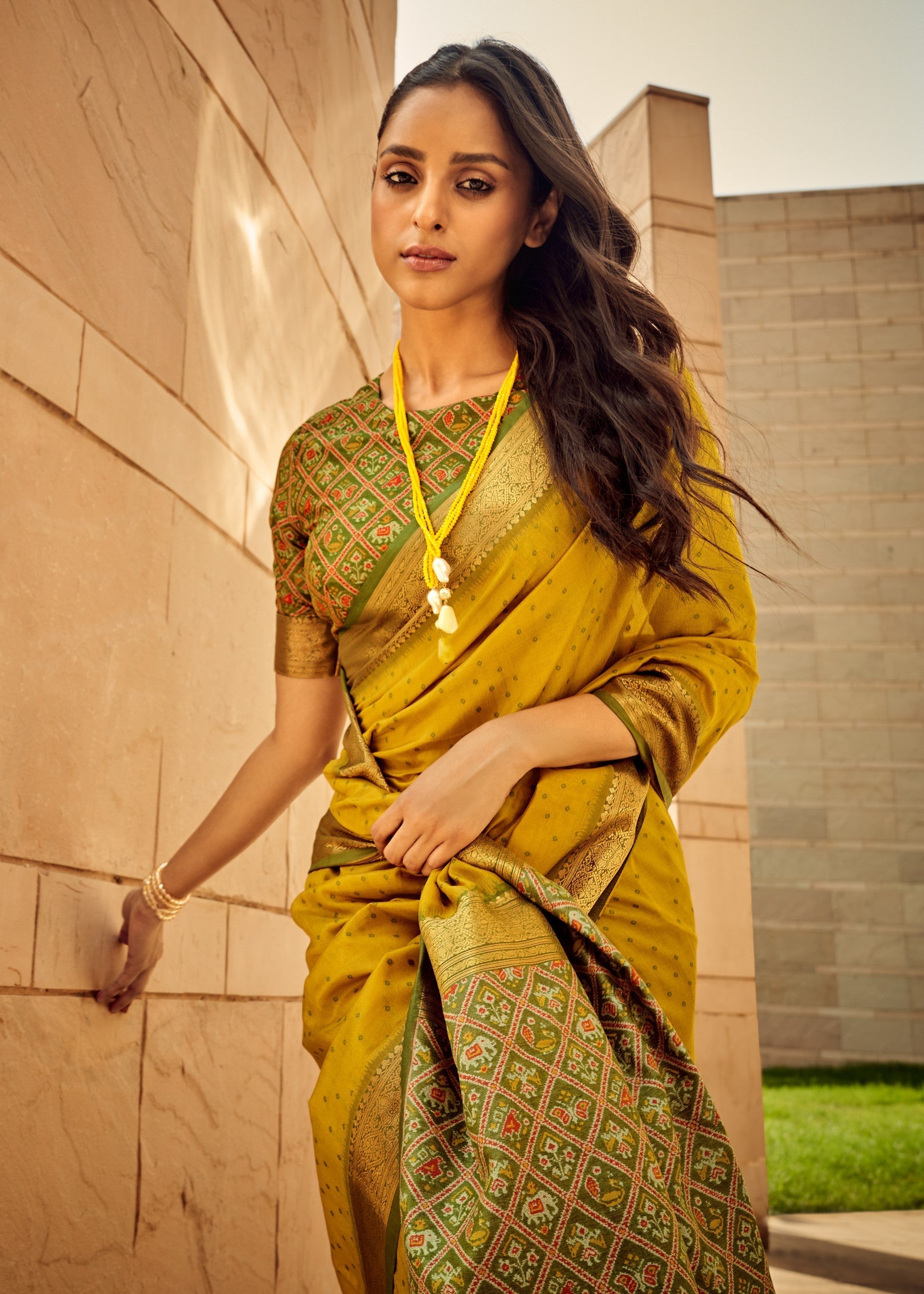 Mustard Handloom Weaving Silk Saree - qivii
