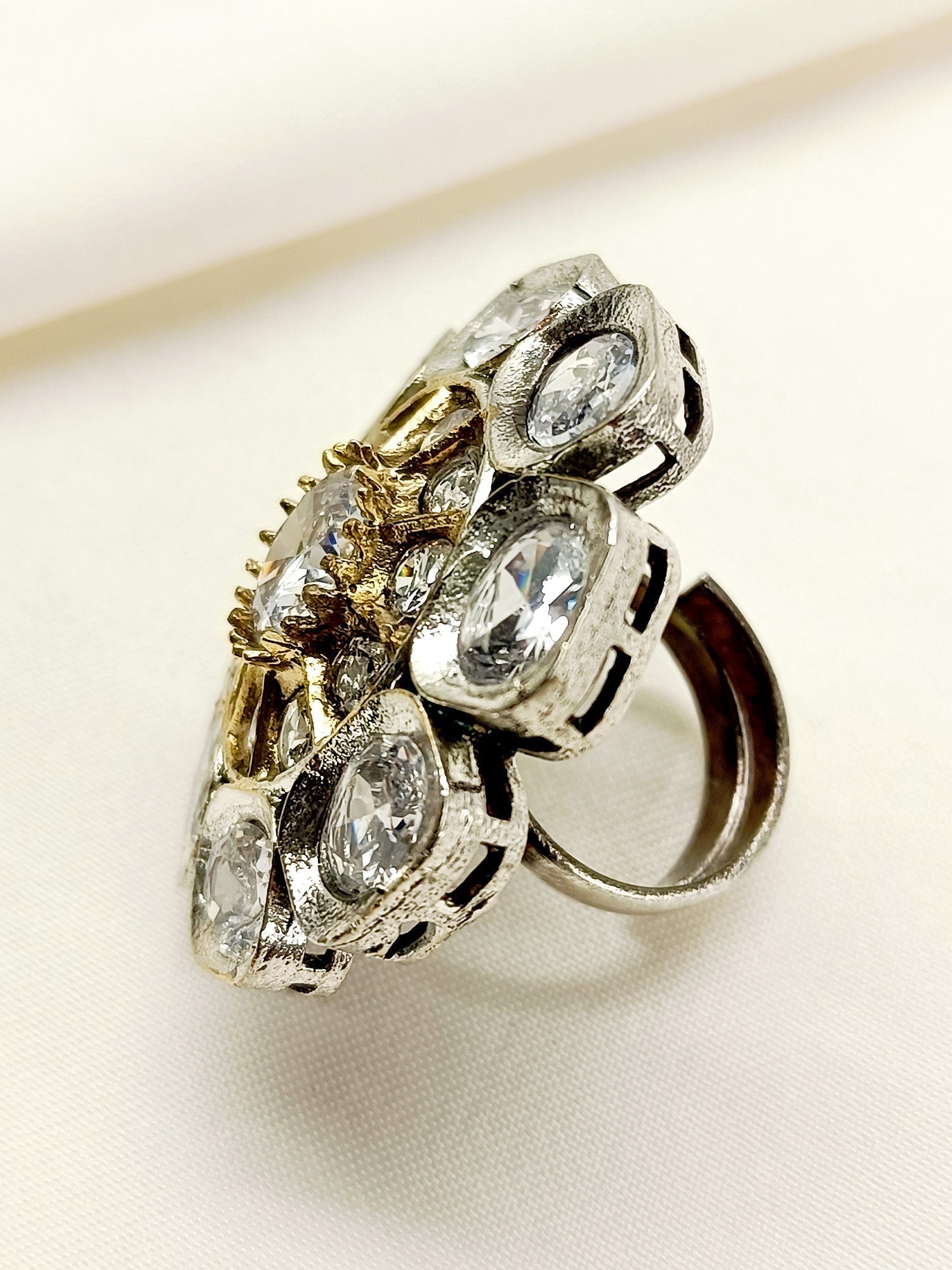 Malishka White Oxidized Finger Ring - qivii