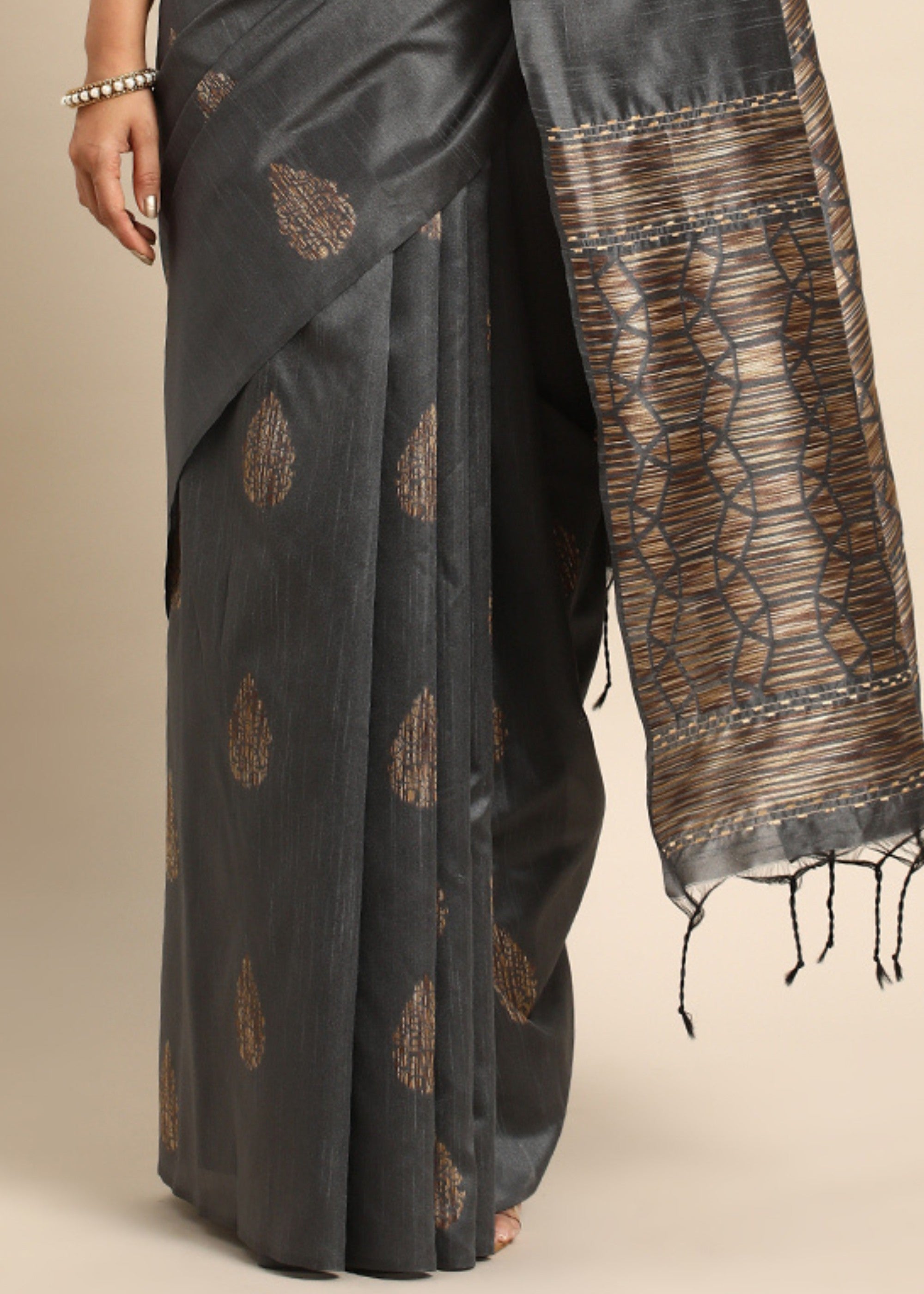 Shadow Grey Woven Handloom Raw Silk Saree - qivii