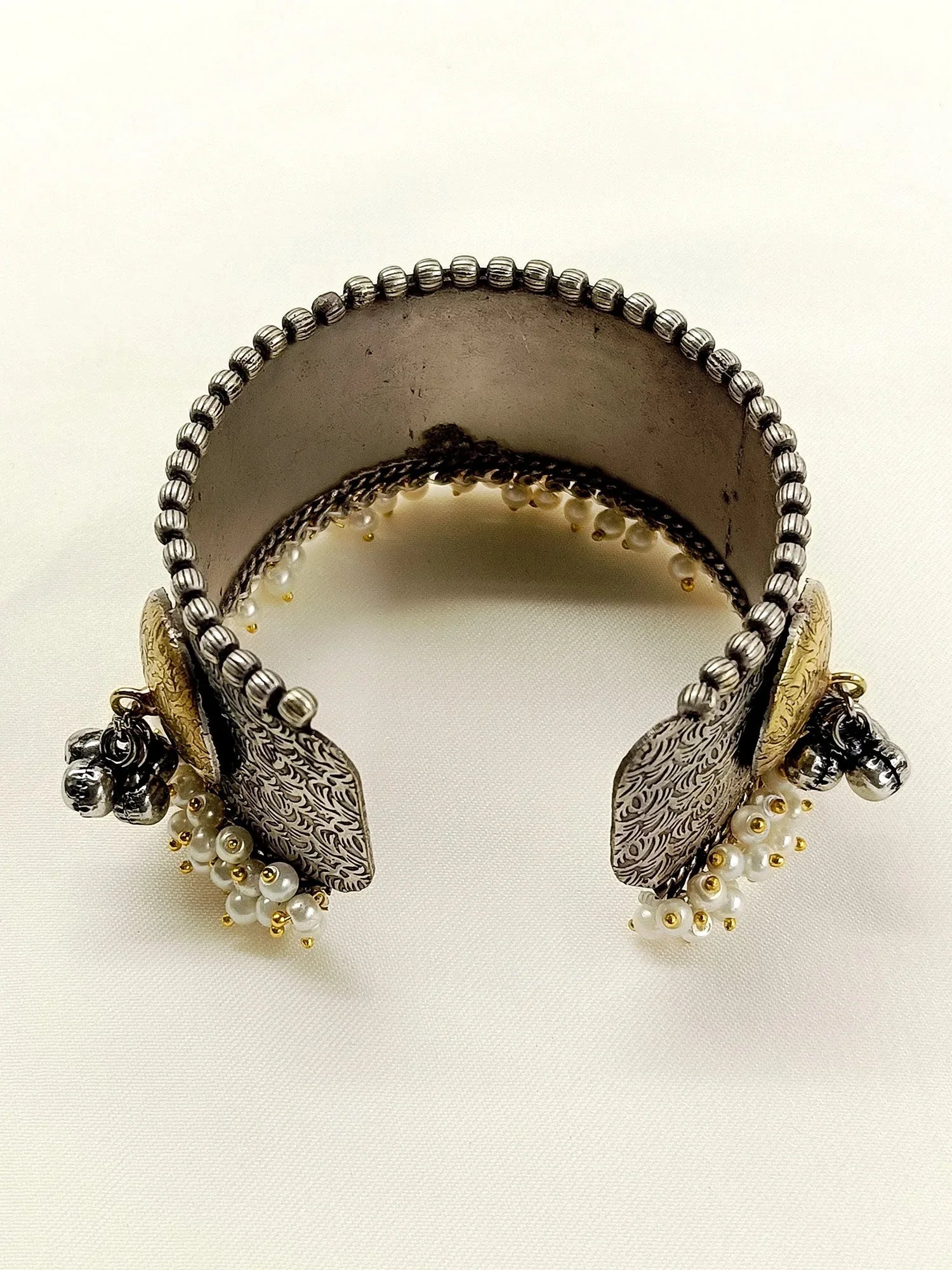 Vaanya White Oxidized Bracelet