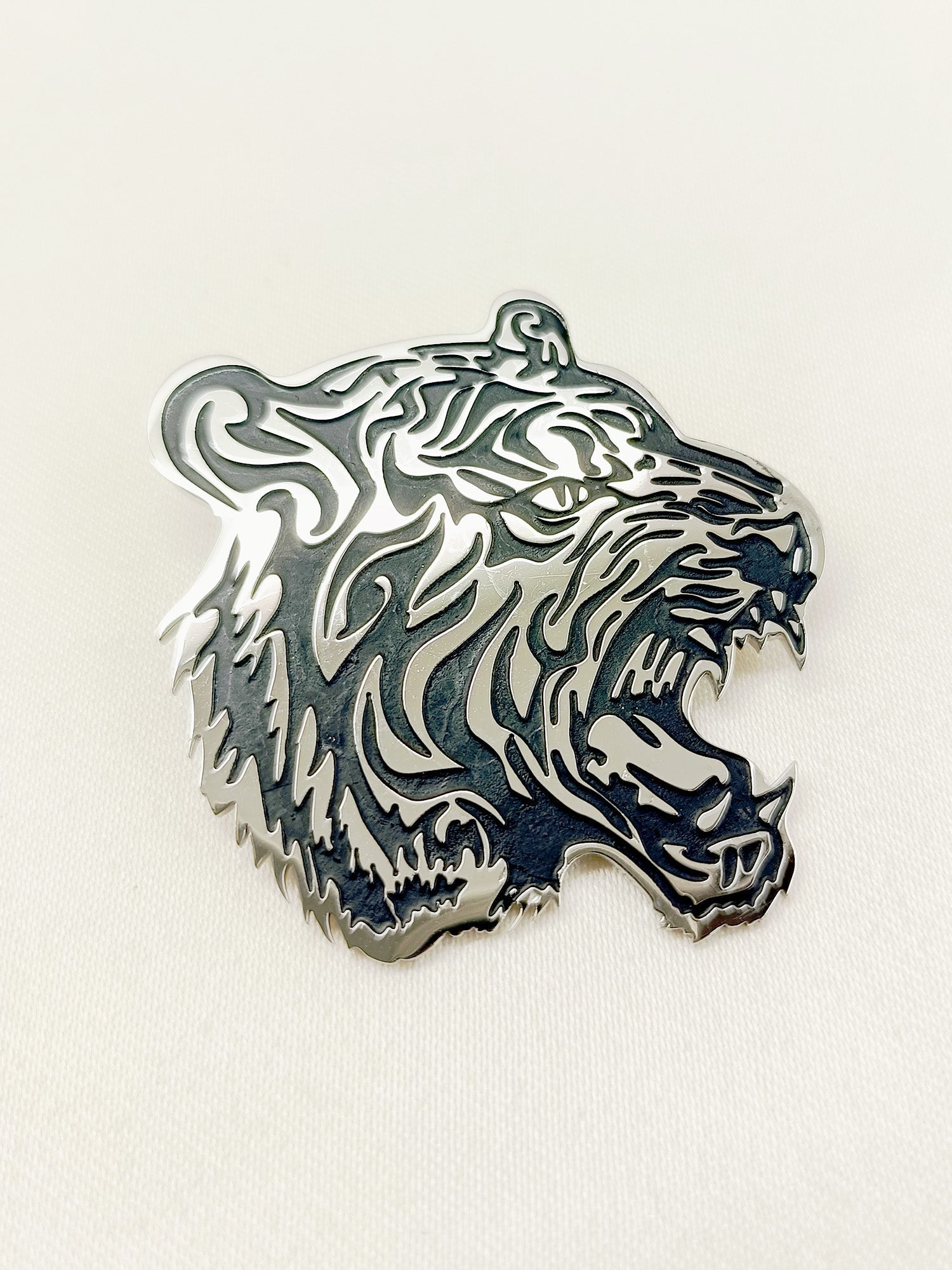 Rida Silver Tiger Men's Brooch - qivii