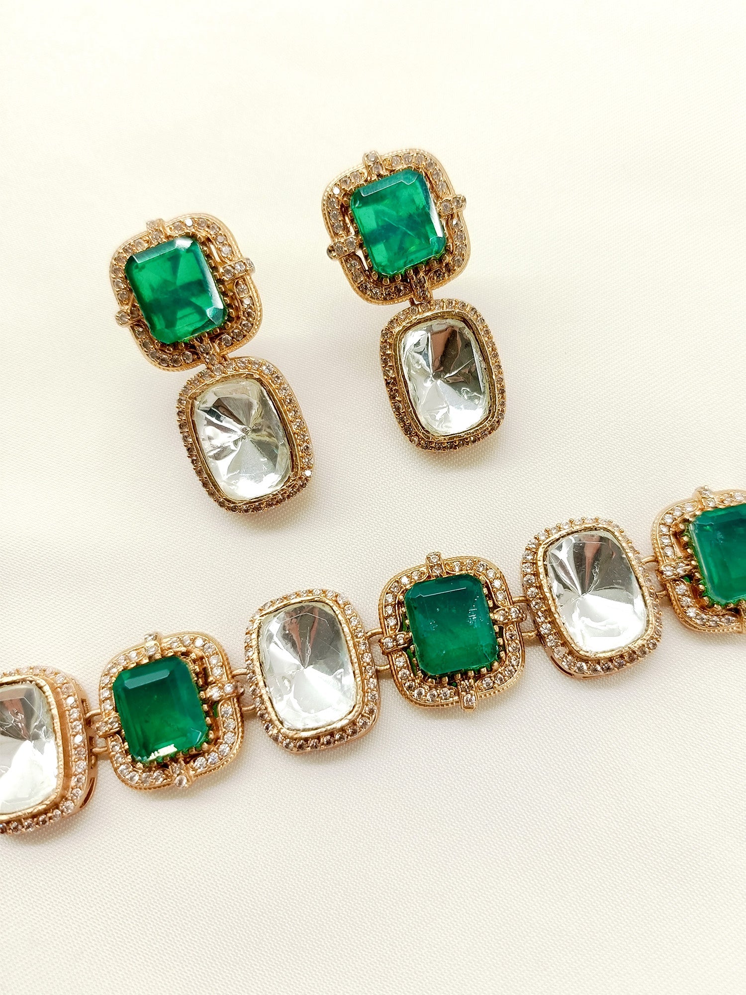 Pahaani Green Kundan Choker Set - qivii