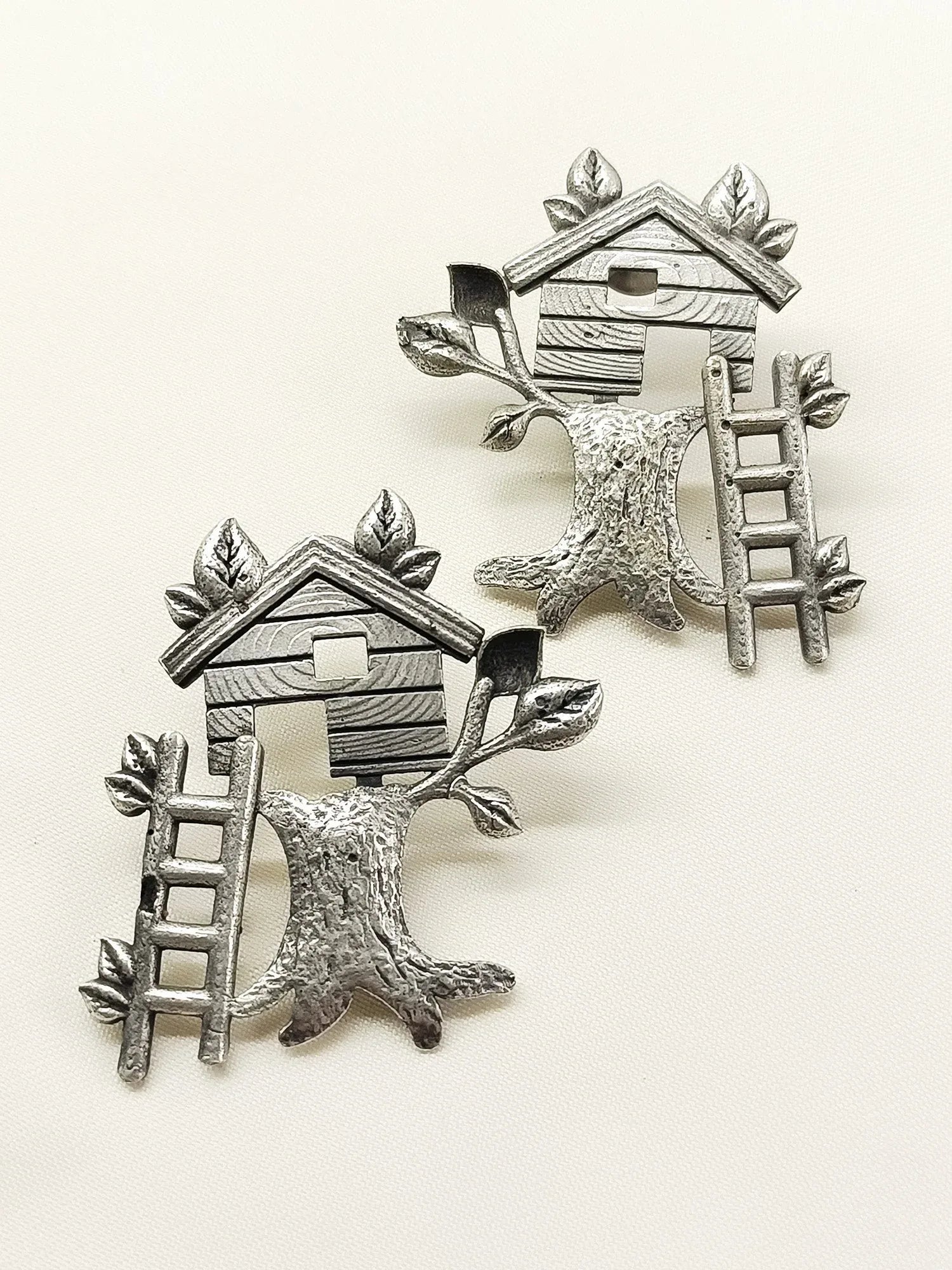 Dyuti Plain Oxidized Earring