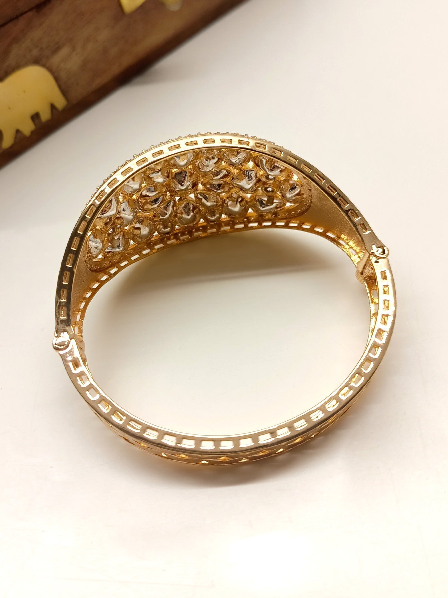 Arabella White Kundan Bracelet - qivii