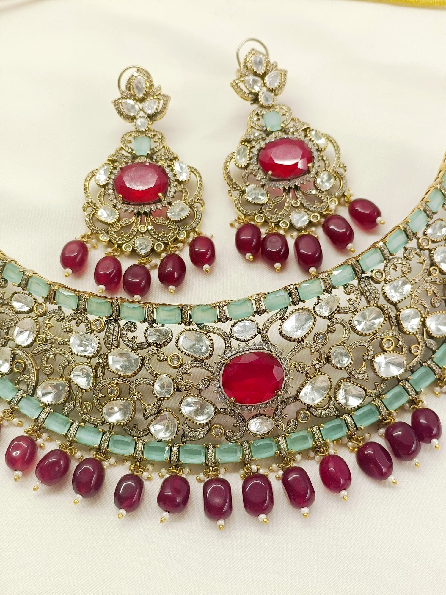 Kiya Mint Green Victorian Choker Set