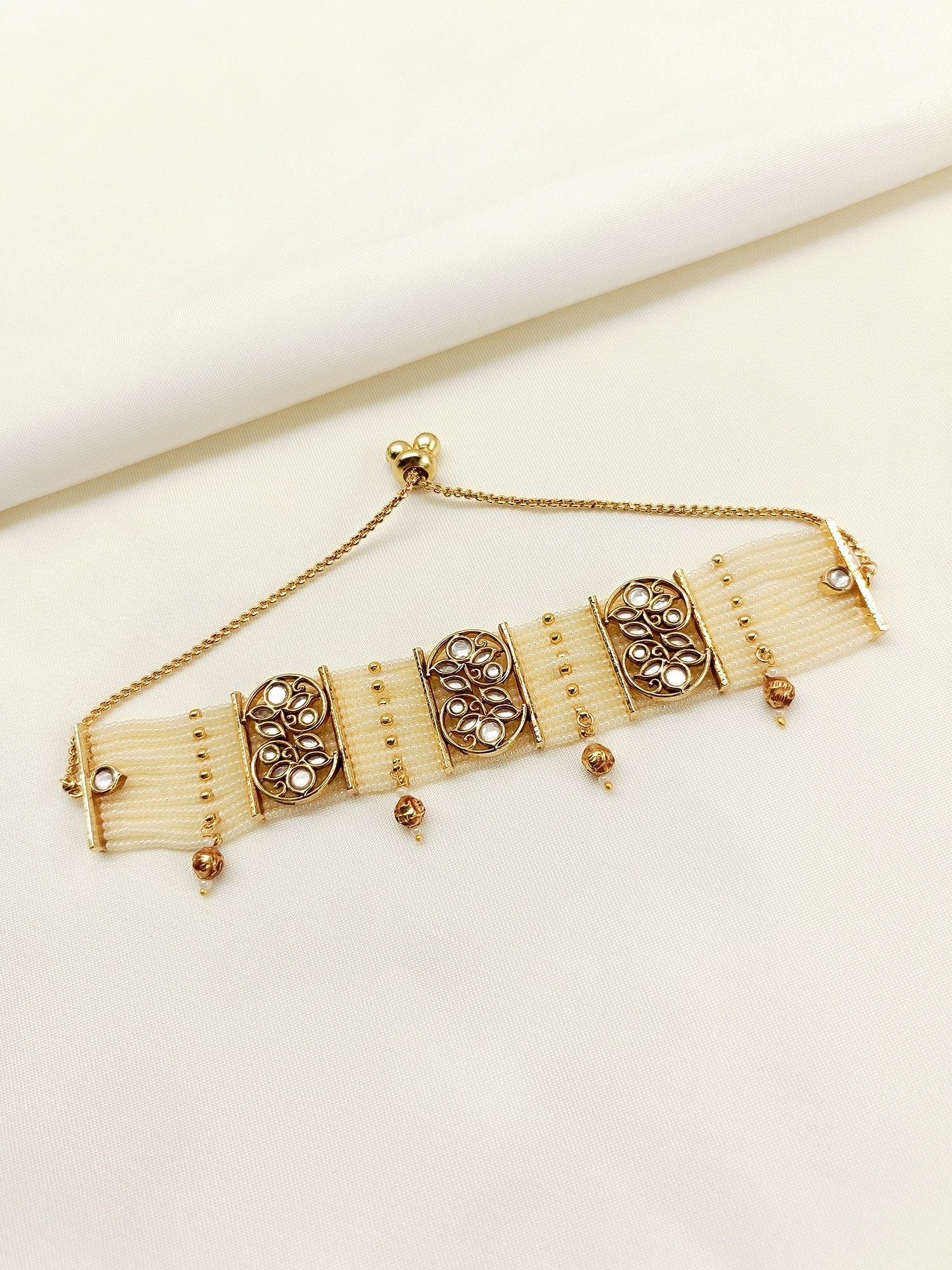 Adana White Pearl Kundan Bracelet