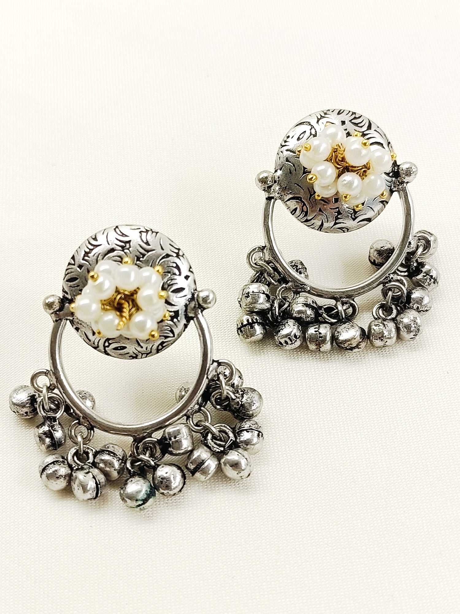 Priti White Oxidized Earring