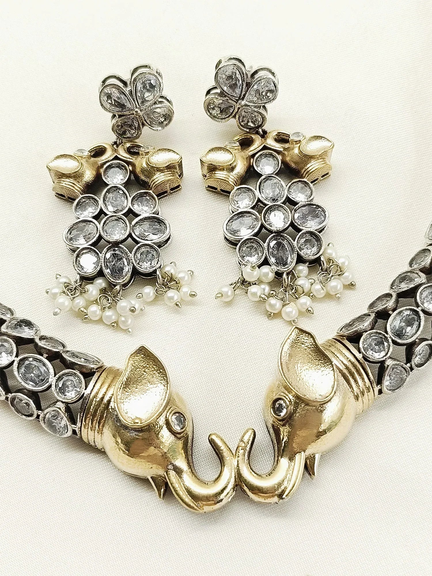 Leylani White Oxidized Choker Set