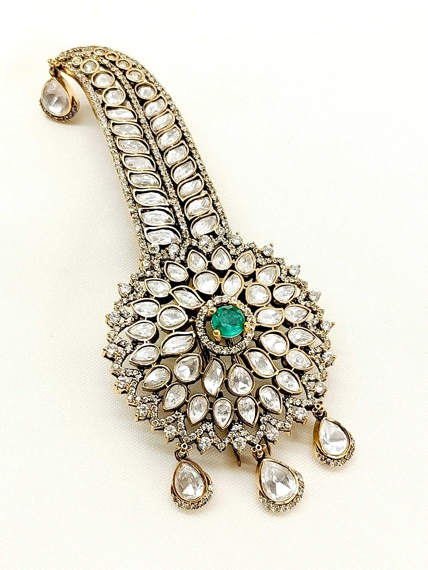 Abhinav Green Dulha Kalgi