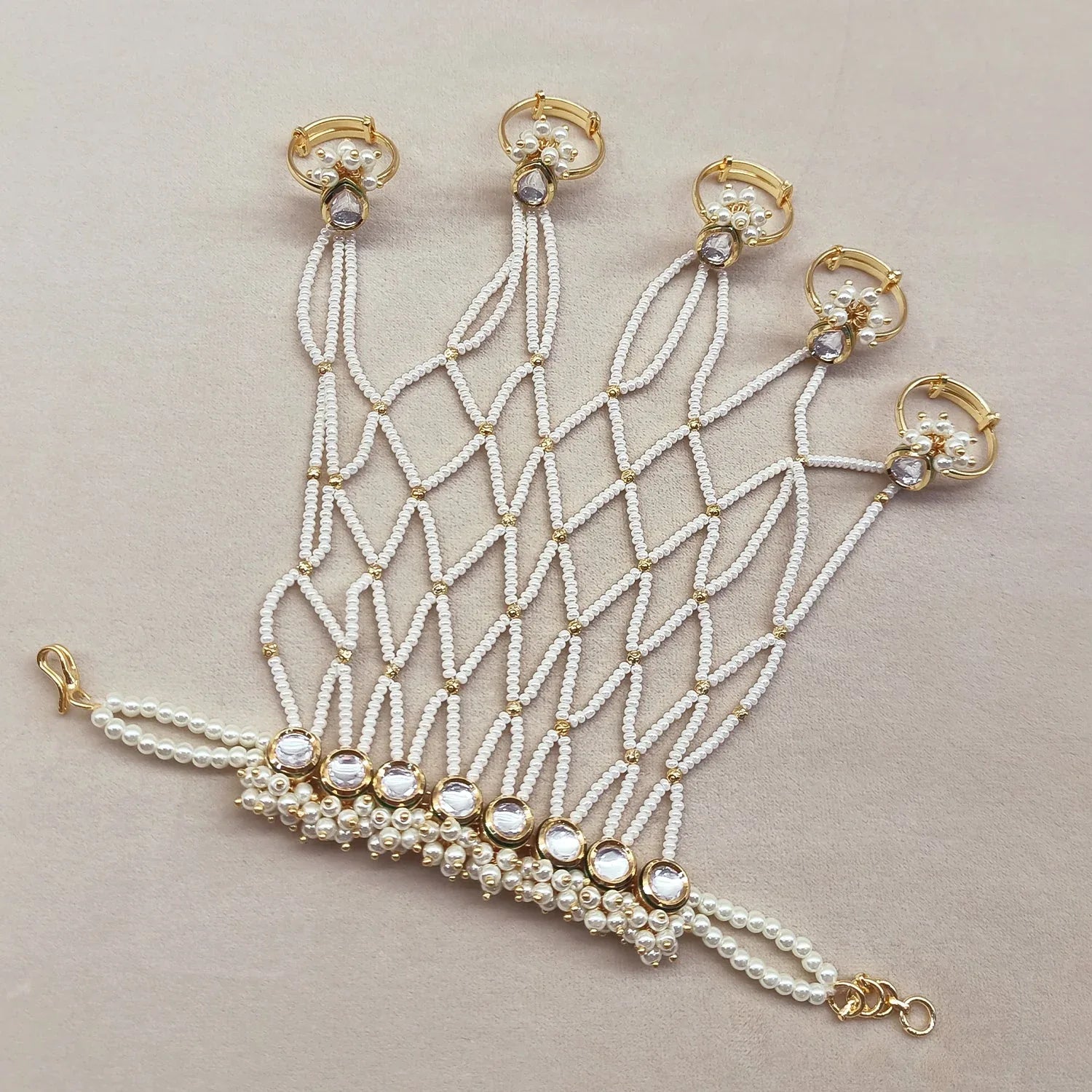 Naina White Gold Plated Kundan Hathphool With Pearls