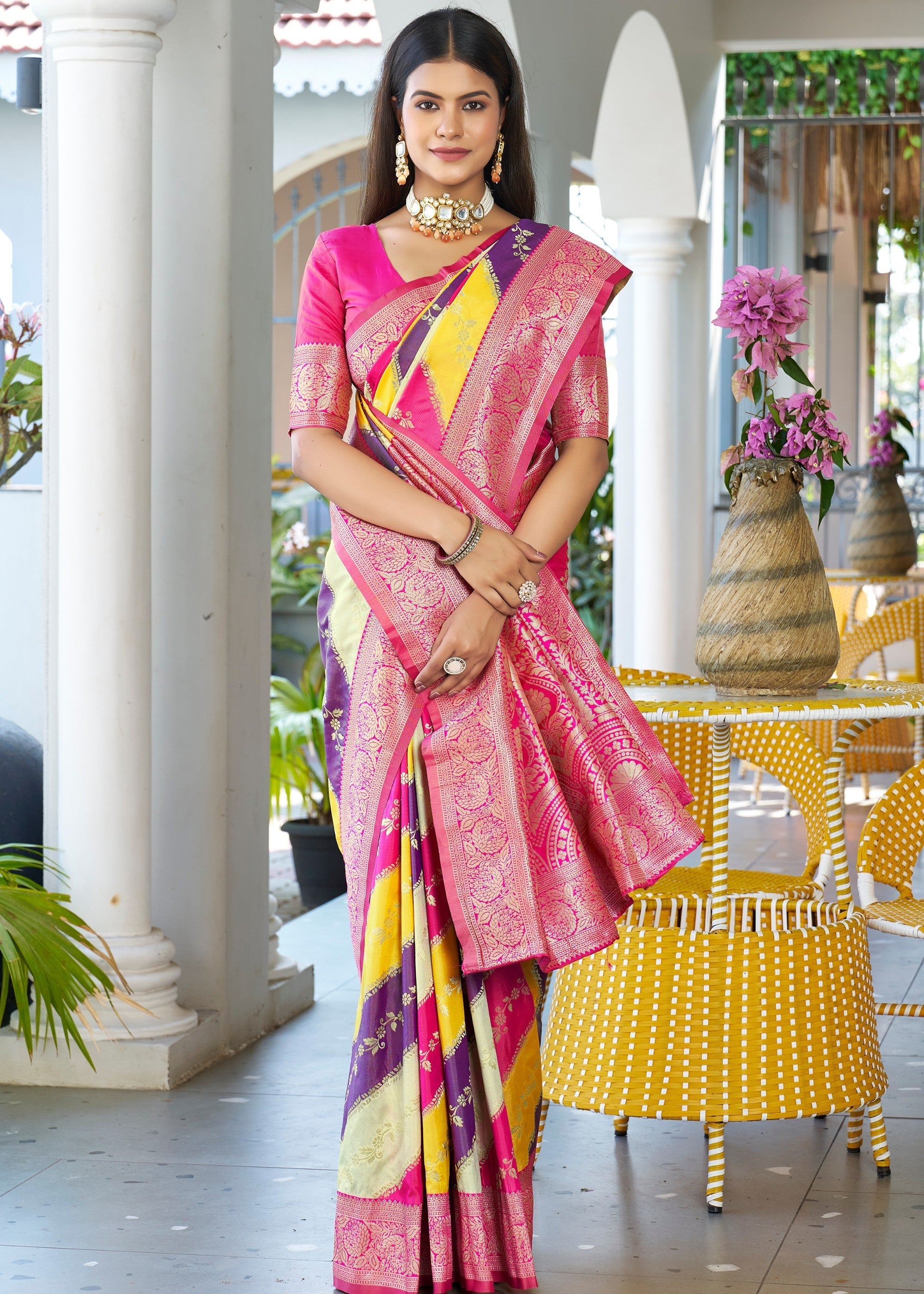 Yellow Leriya Zari Woven Banarasi Silk Saree With Contrast Pallu - qivii