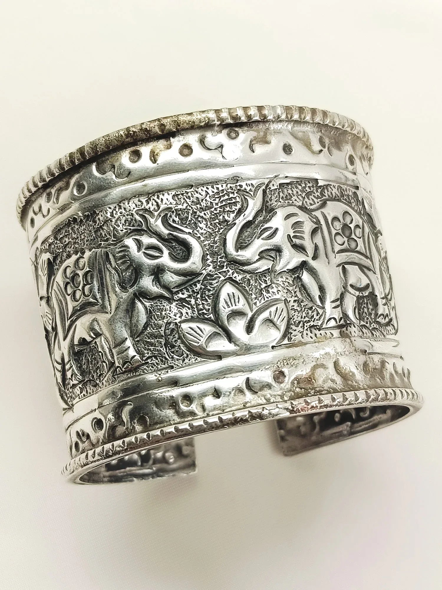 Trailokya Plain Oxidized Bracelet