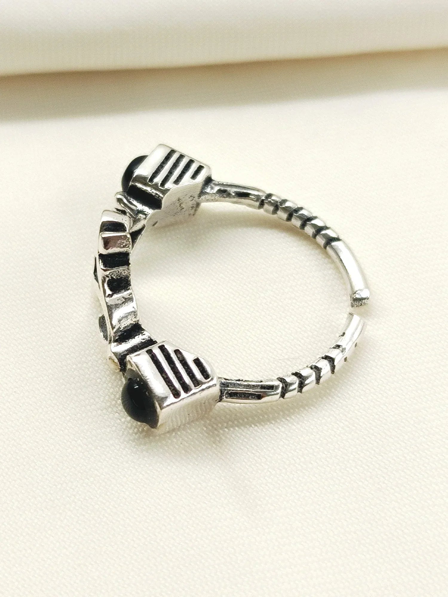 Kalash Black Western Finger Ring
