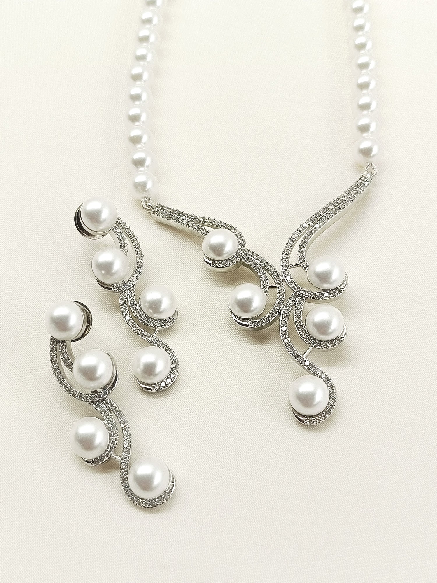 Rashi White Pearl American Diamond Combo Set