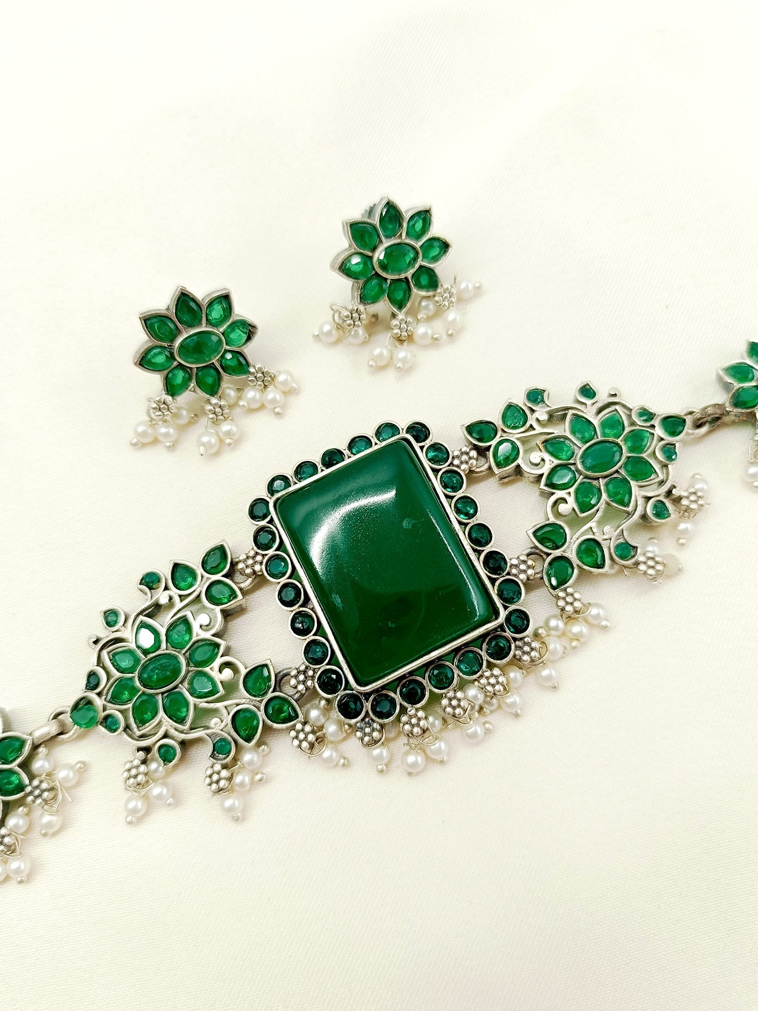 Drsika Green Oxidized Choker Set - qivii