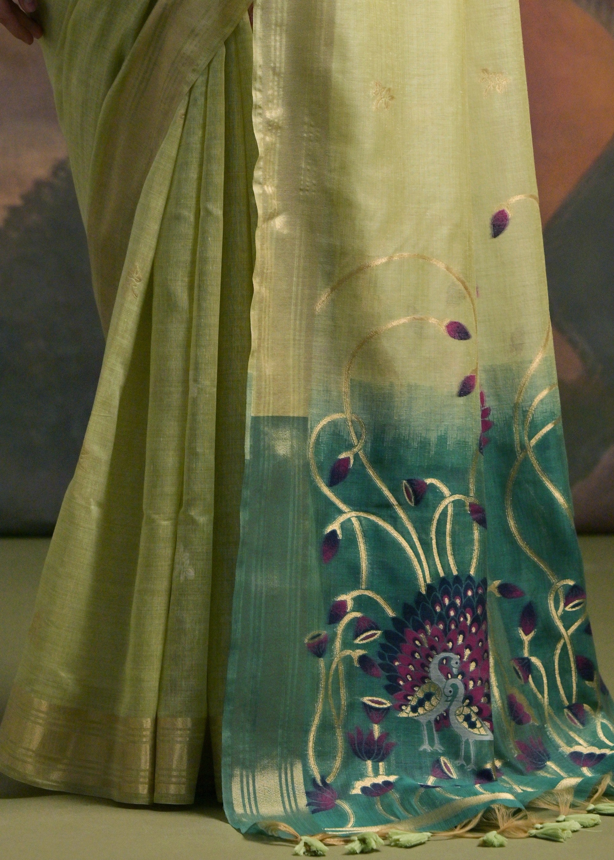 Tea Green Thread Woven Cotton Saree With Contrast Blouse And Pallu - qivii