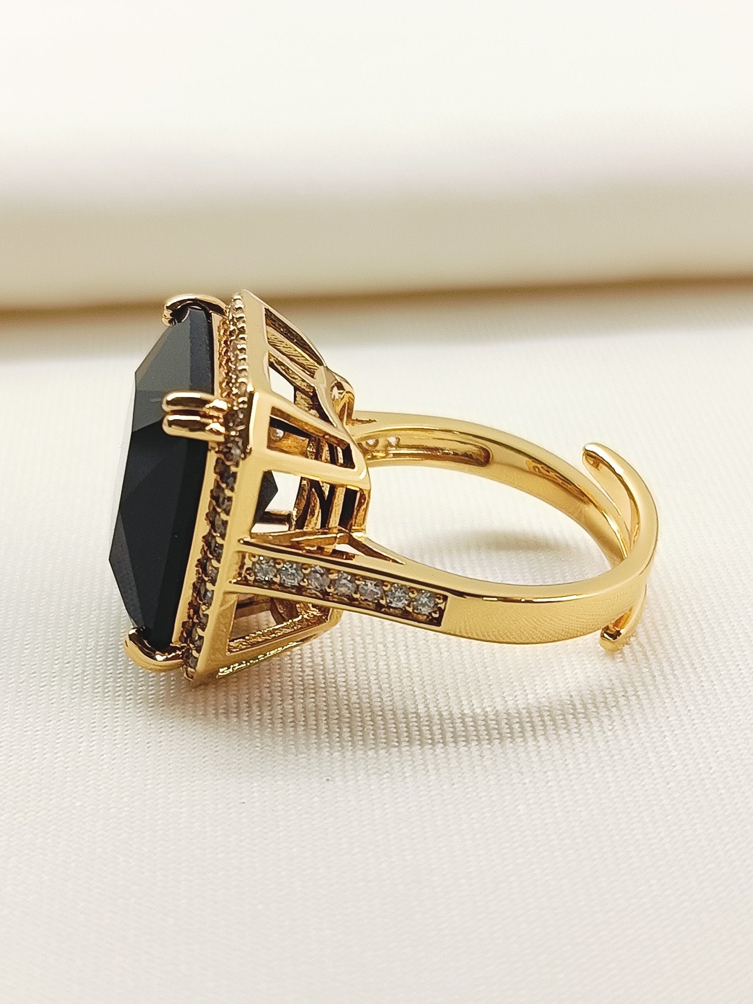 Zienna Blue American Diamond Finger Ring