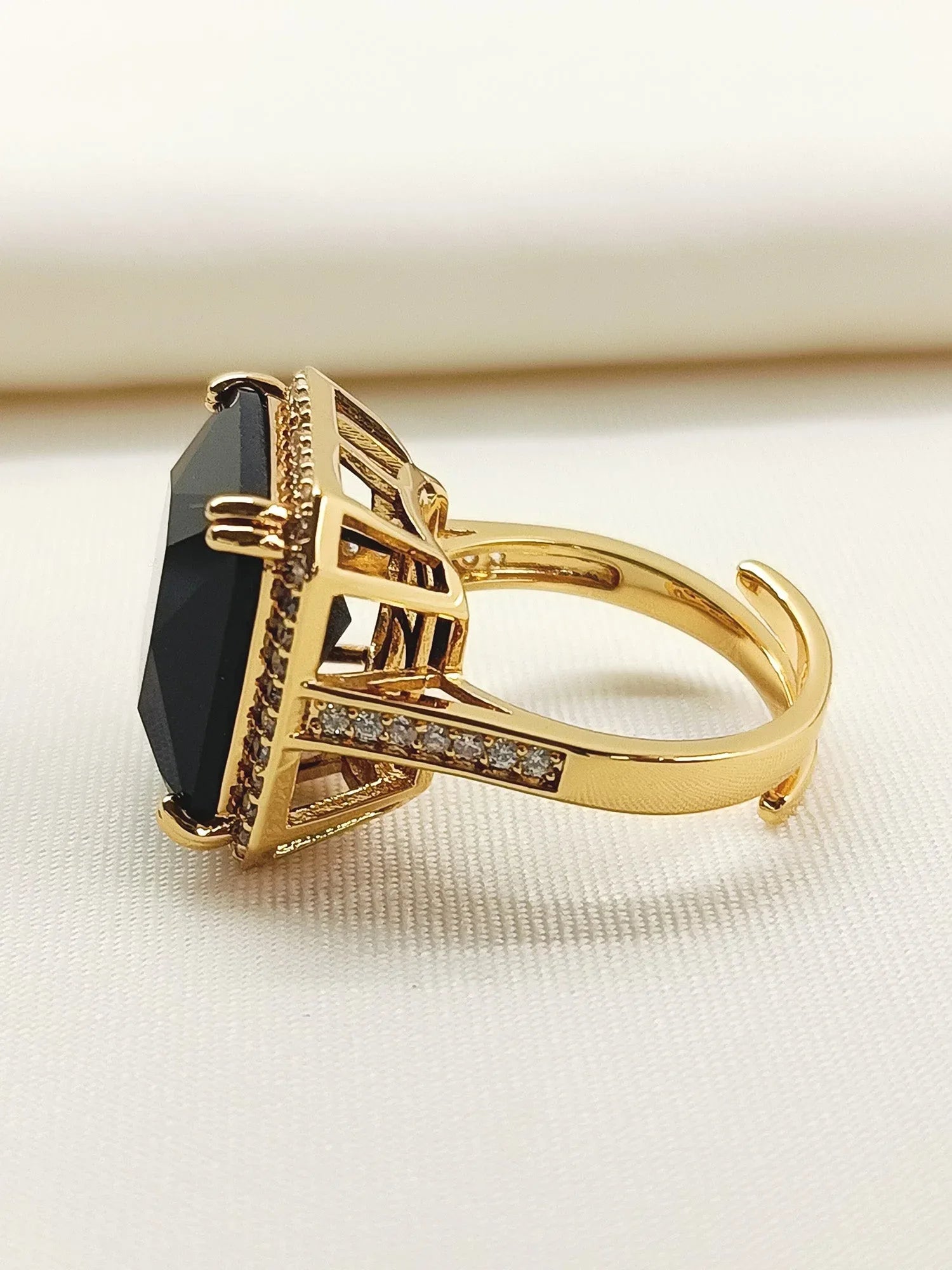 Zienna Blue American Diamond Finger Ring
