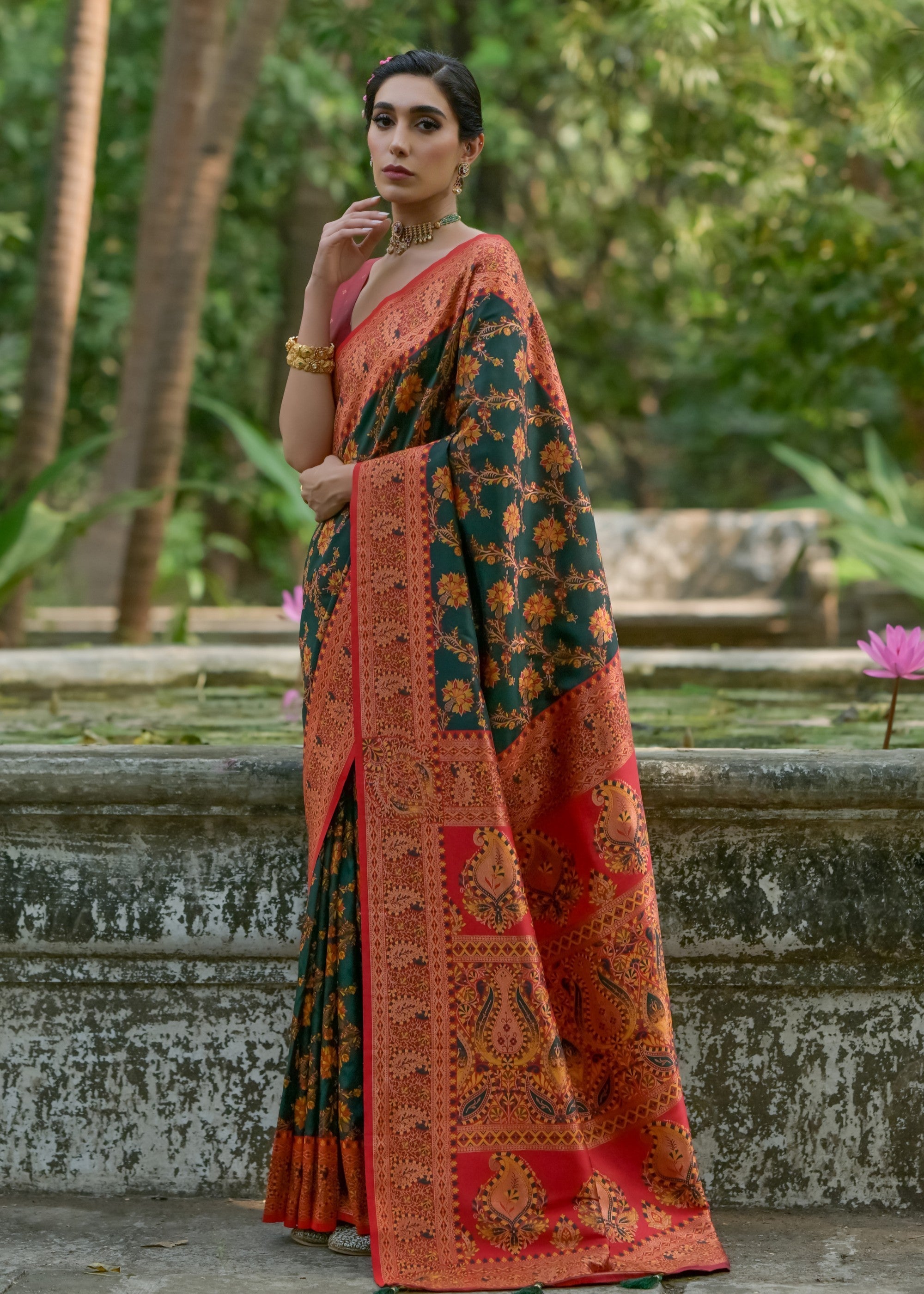 Dark Green Thread Woven Pashmina Silk Saree With Heavy Thread Woven Pallu - qivii