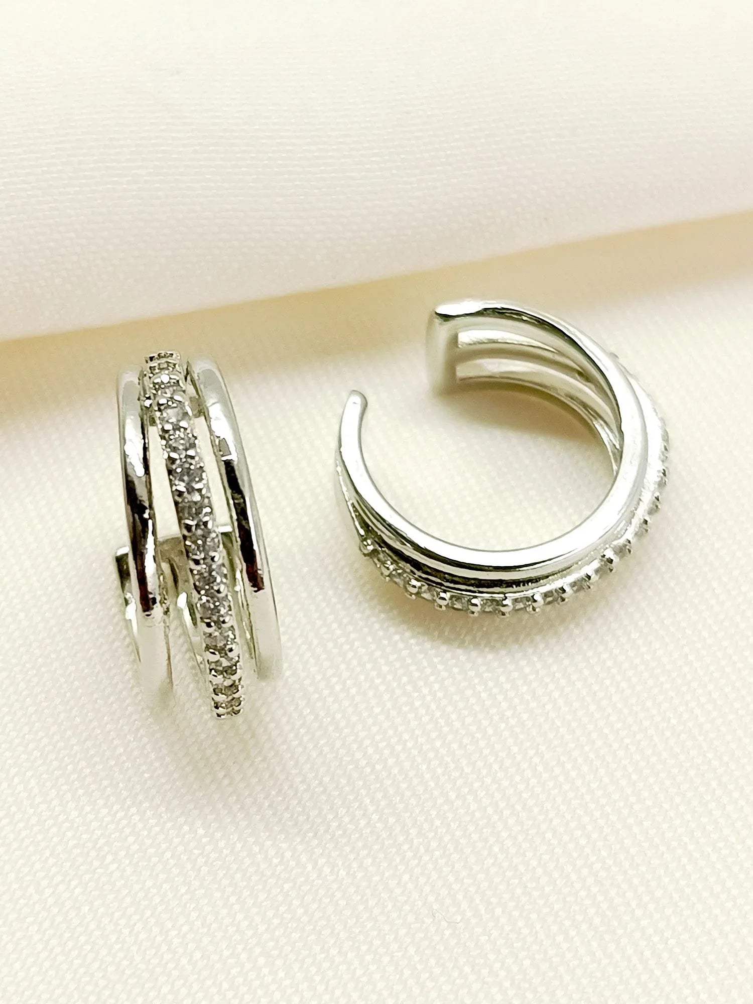 Aadanya White American Diamond Earcuff