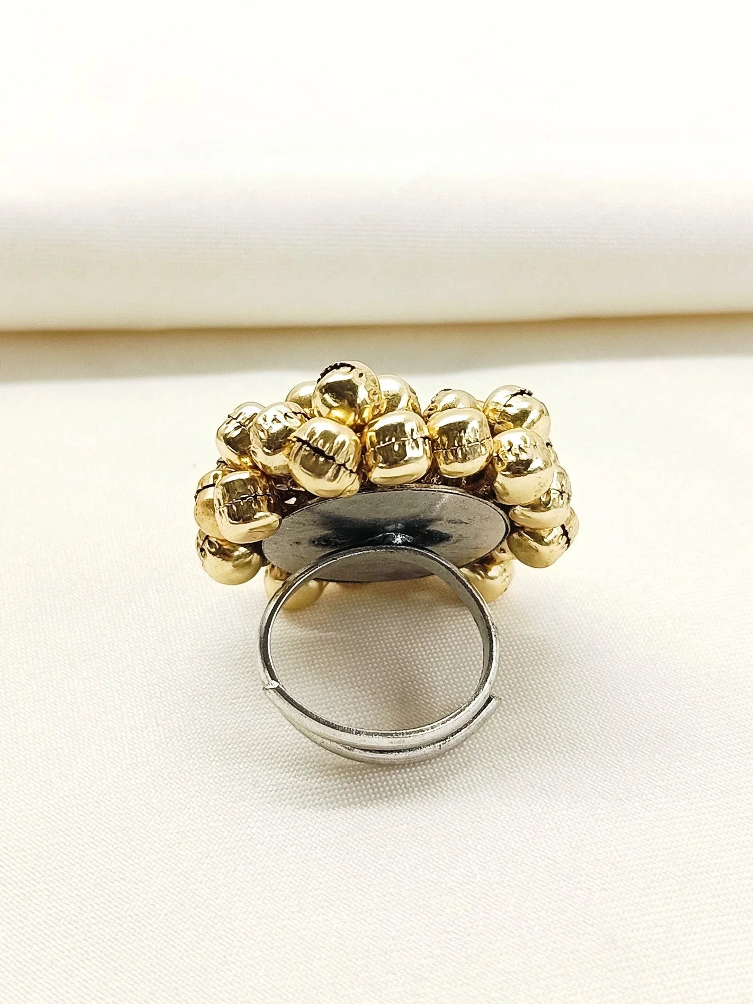 Qiyara Golden Oxidized Finger Ring