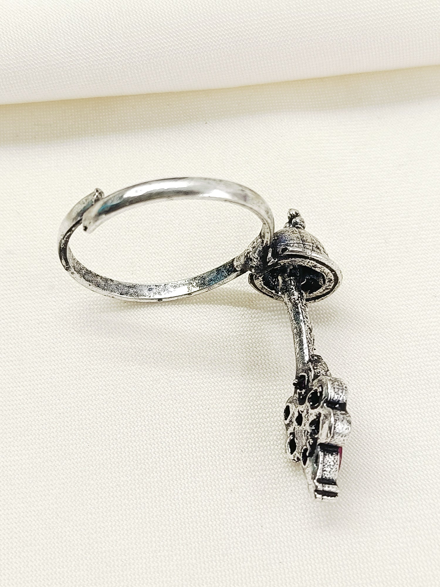 Eshma R&G Oxidized Finger Ring