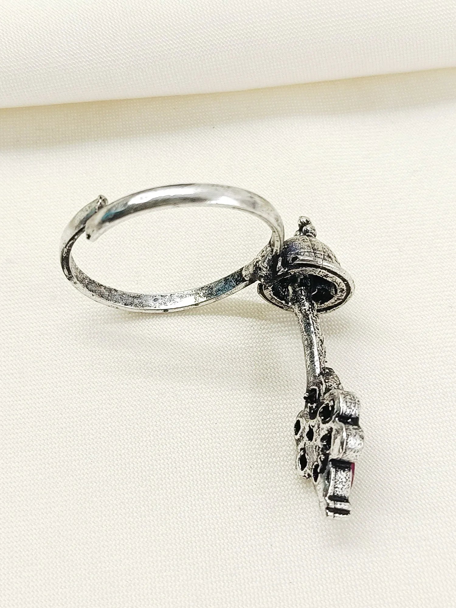 Eshma R&G Oxidized Finger Ring