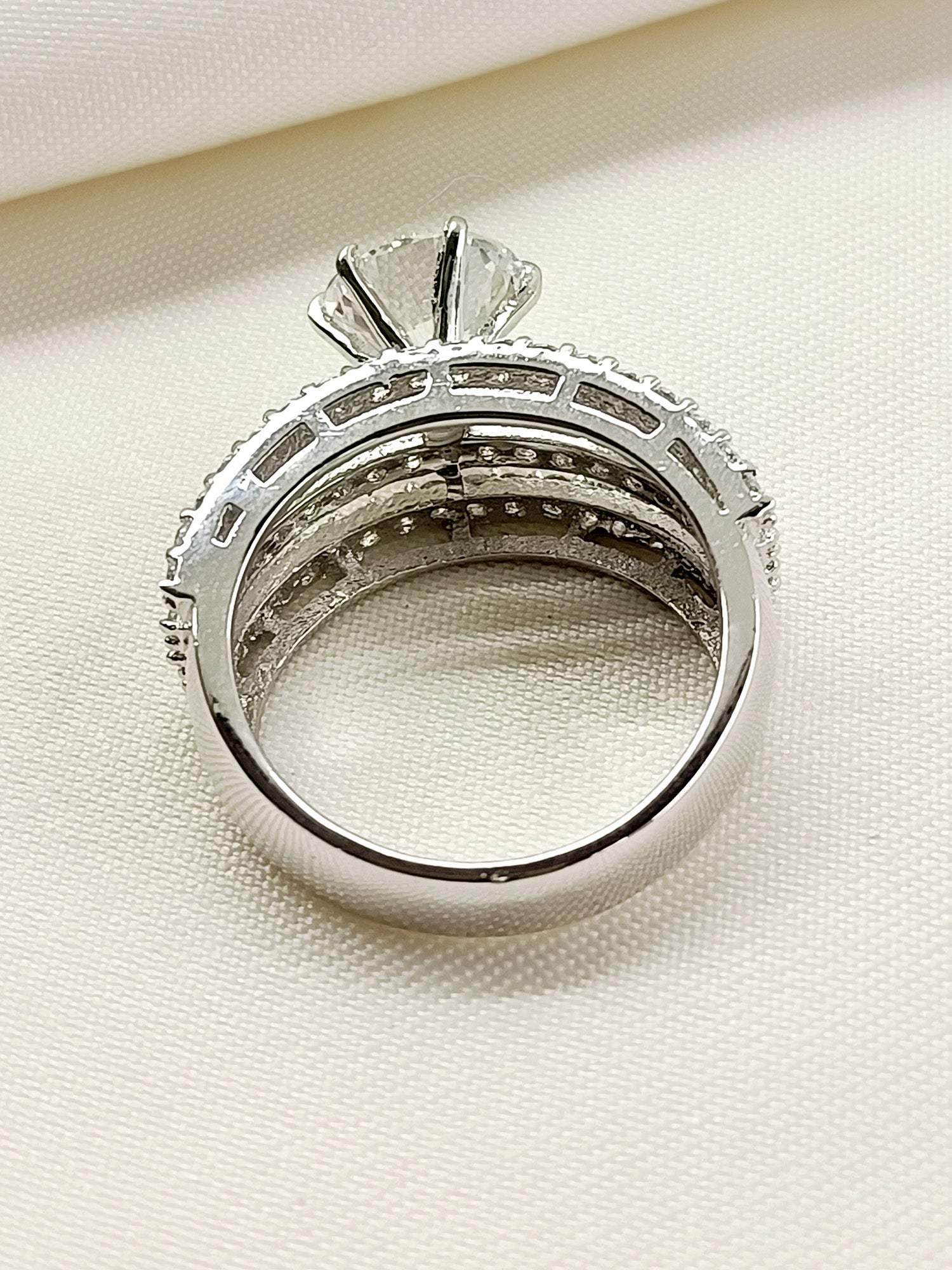 Ruheen 92.5 Silver Swarovski Stone Finger Ring - qivii