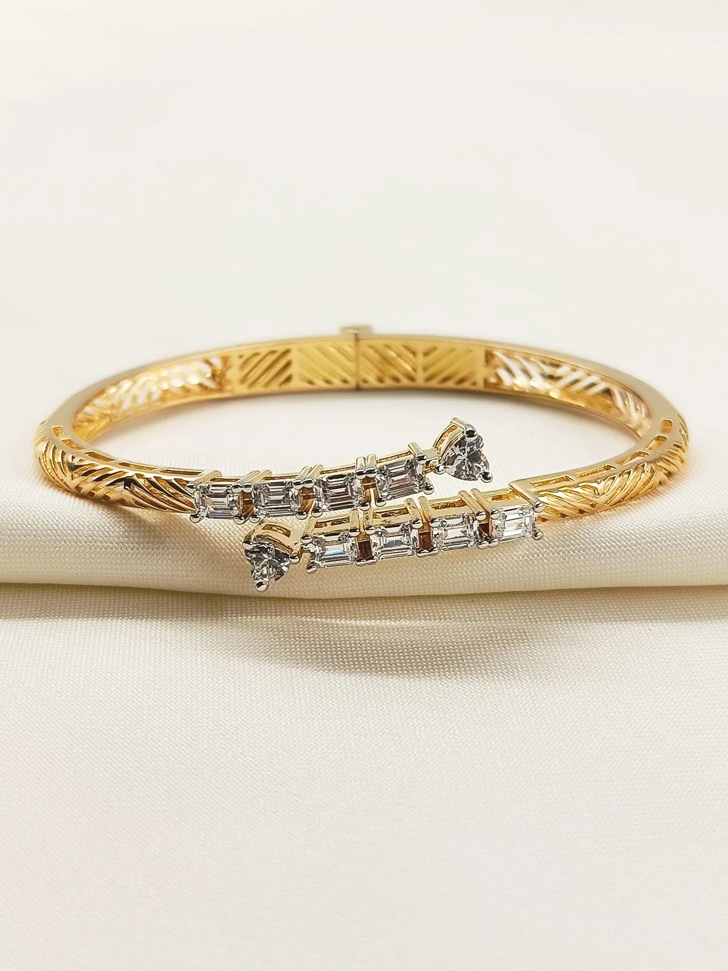 Erisha 92.5 Silver Swarovski Stone Bracelet
