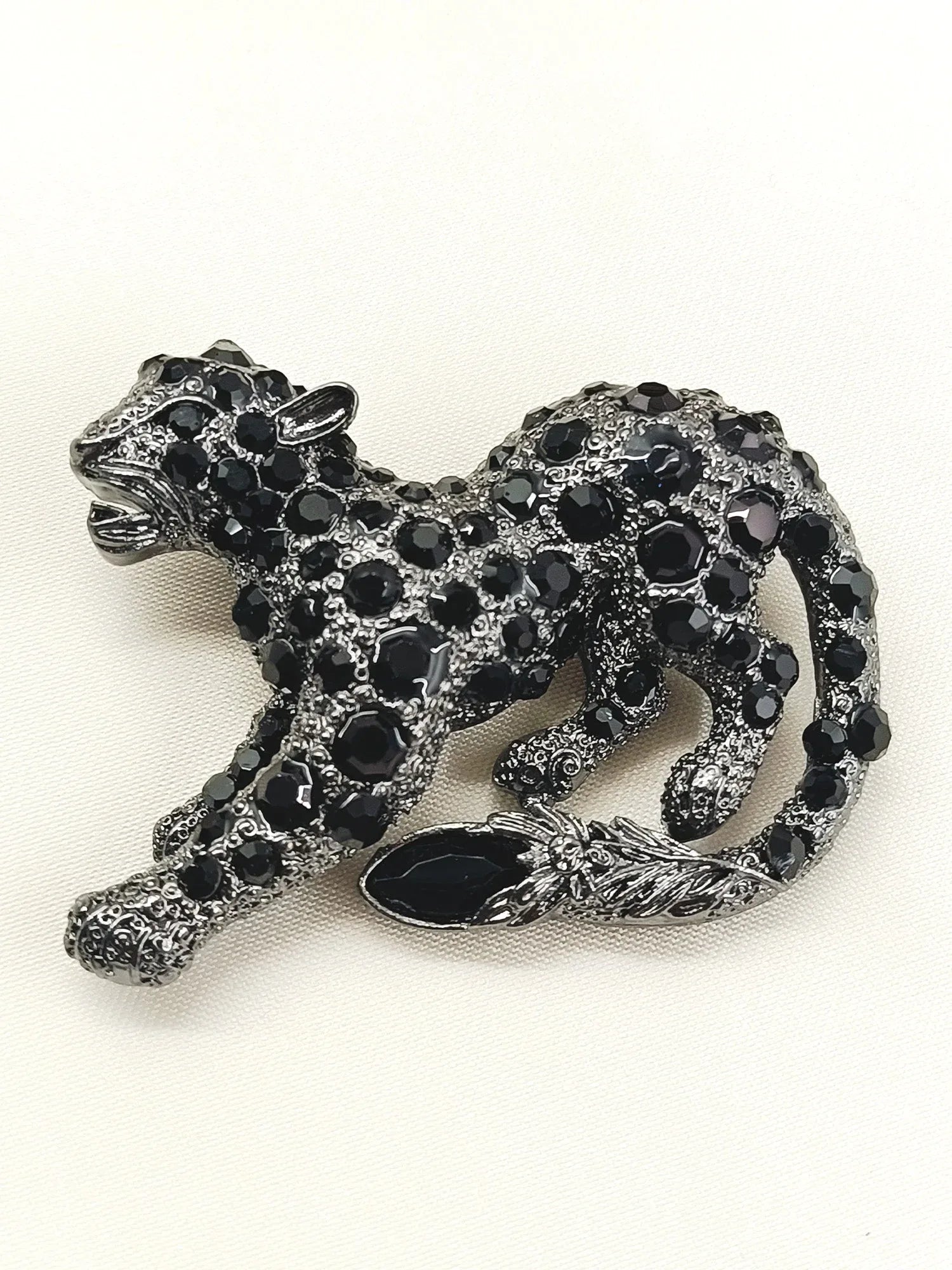 Rudransh Black Leopard Men's Brooch