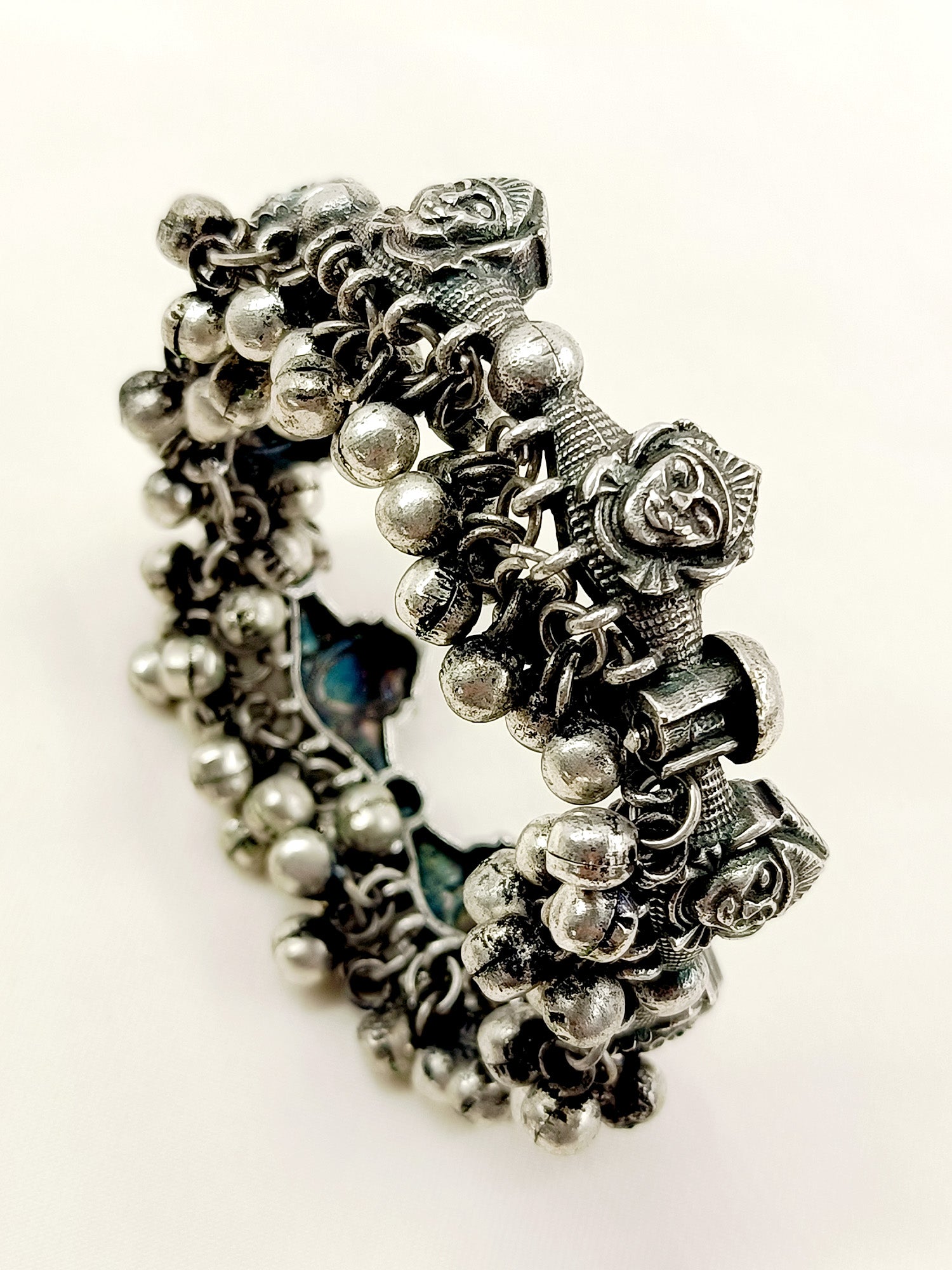 Alaqua Plain Temple Oxidized Kada - qivii