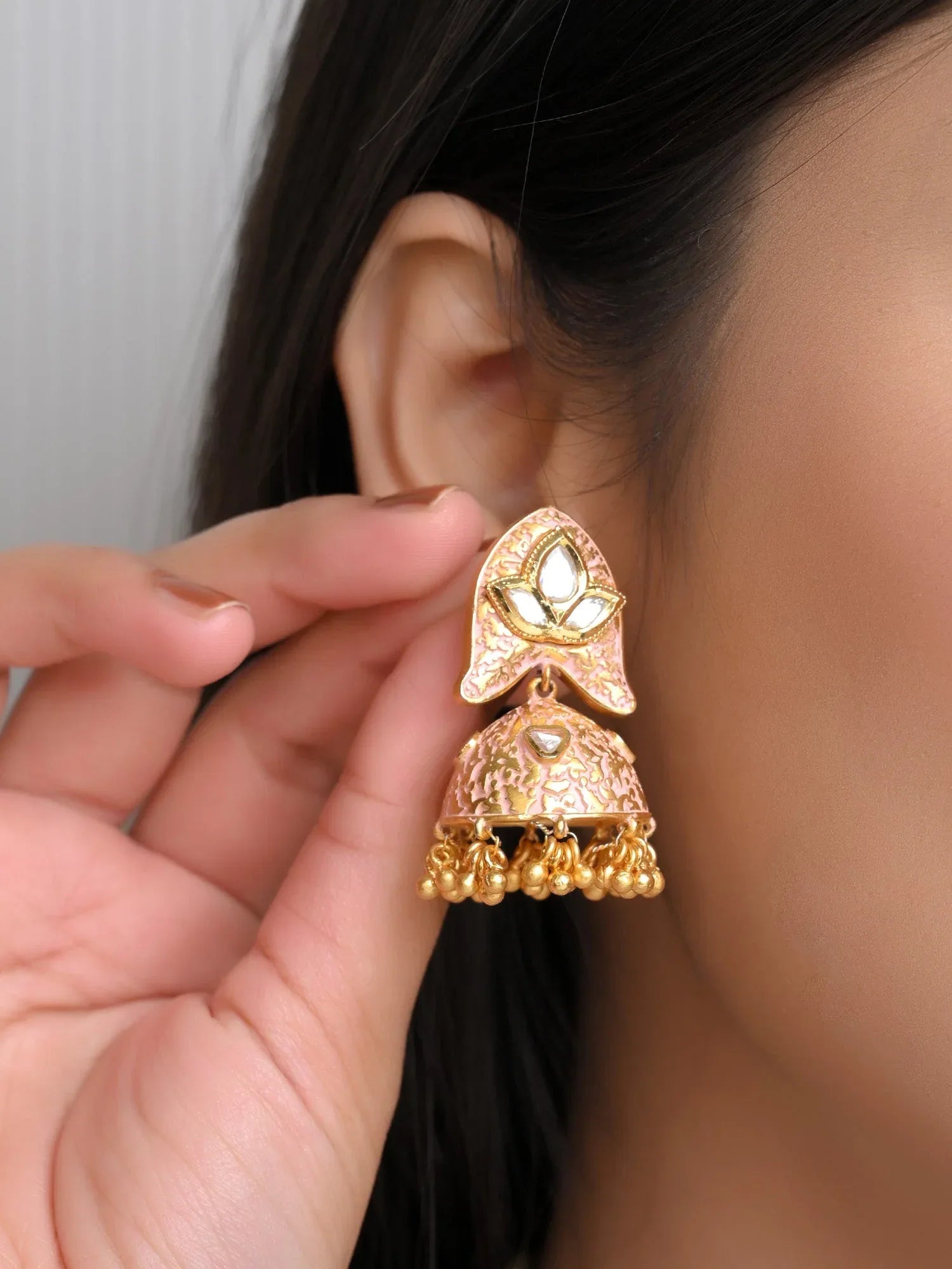 Naazneen Baby Pink Meenakari Pendant Set