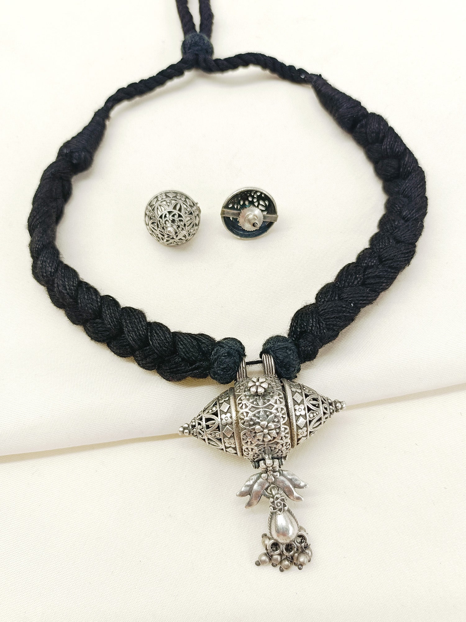 Iyla Black Oxidized Necklace Set