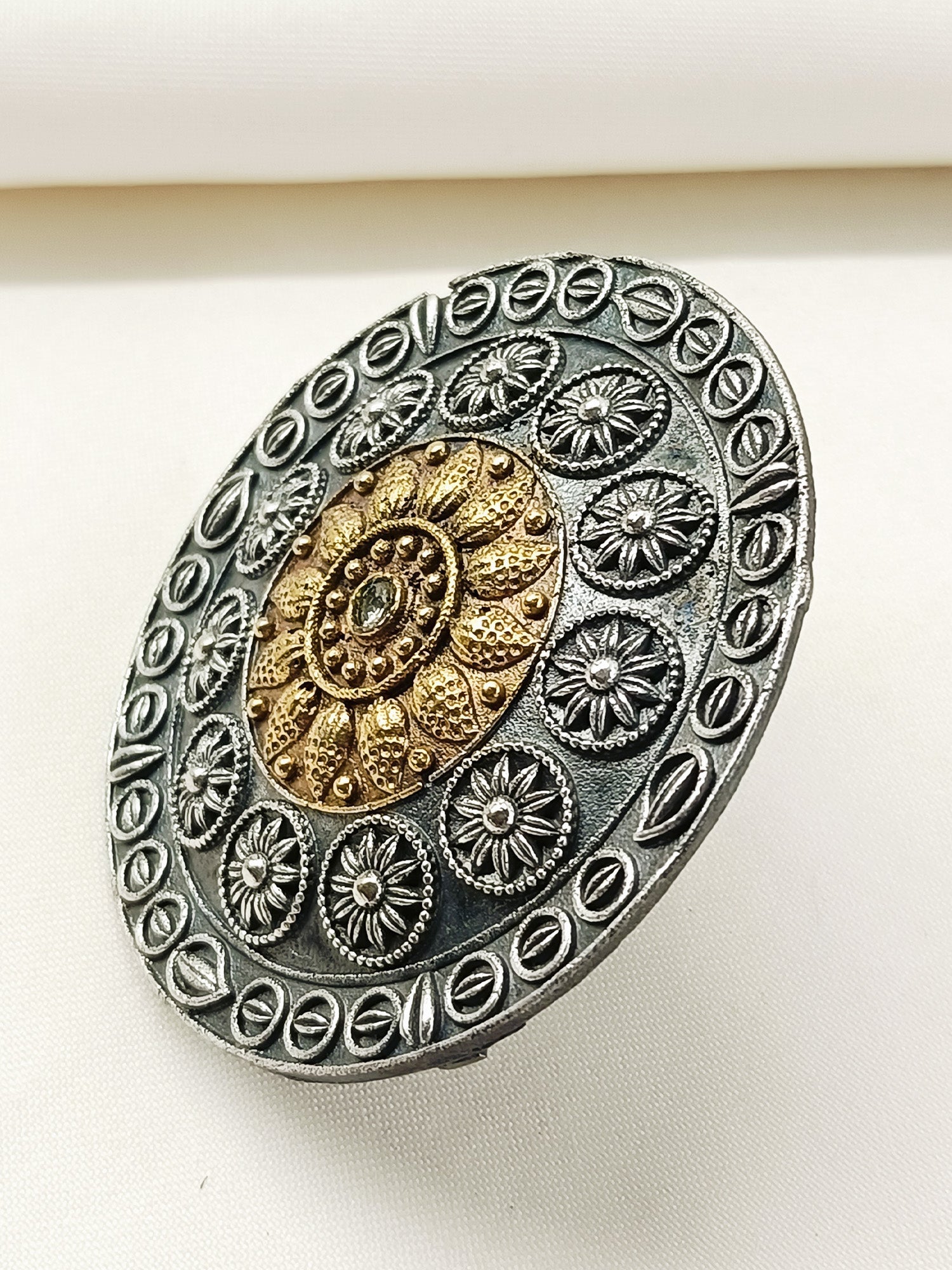 Kisori White Oxidized Finger Ring