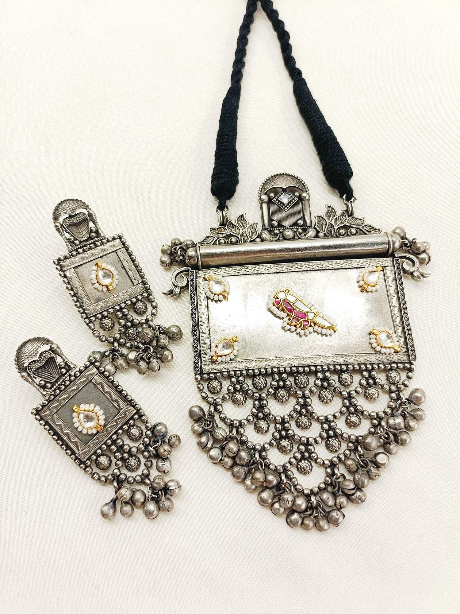 Joshita Red Oxidized Pendant Set