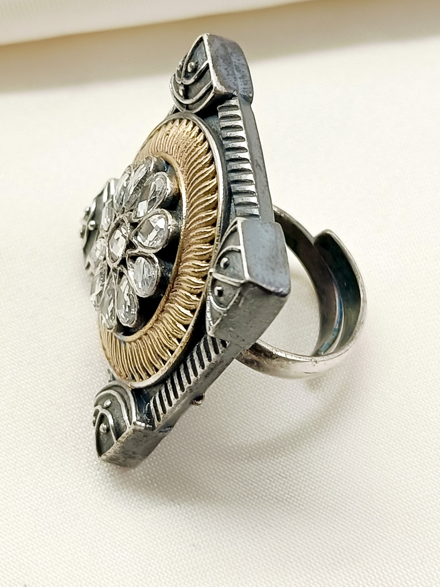 Aurelia White Oxidized Finger Ring