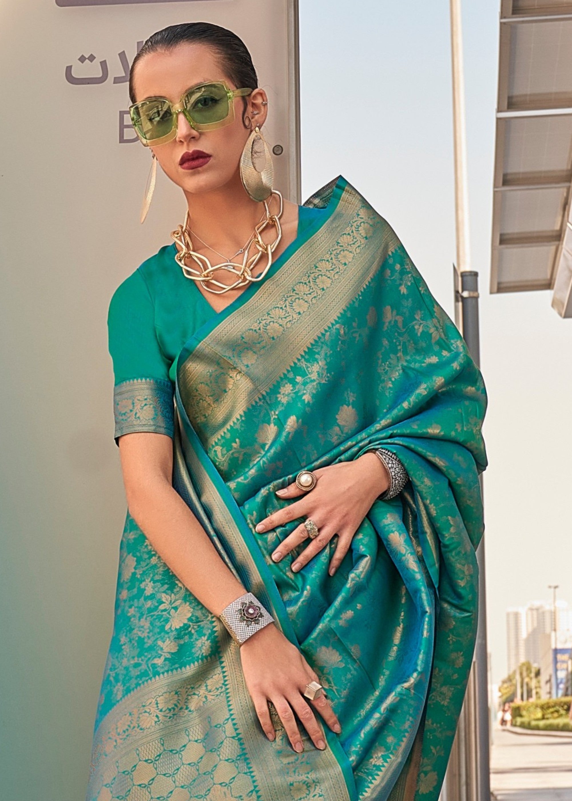 Sea Foam Handloom Weaving Saree - qivii