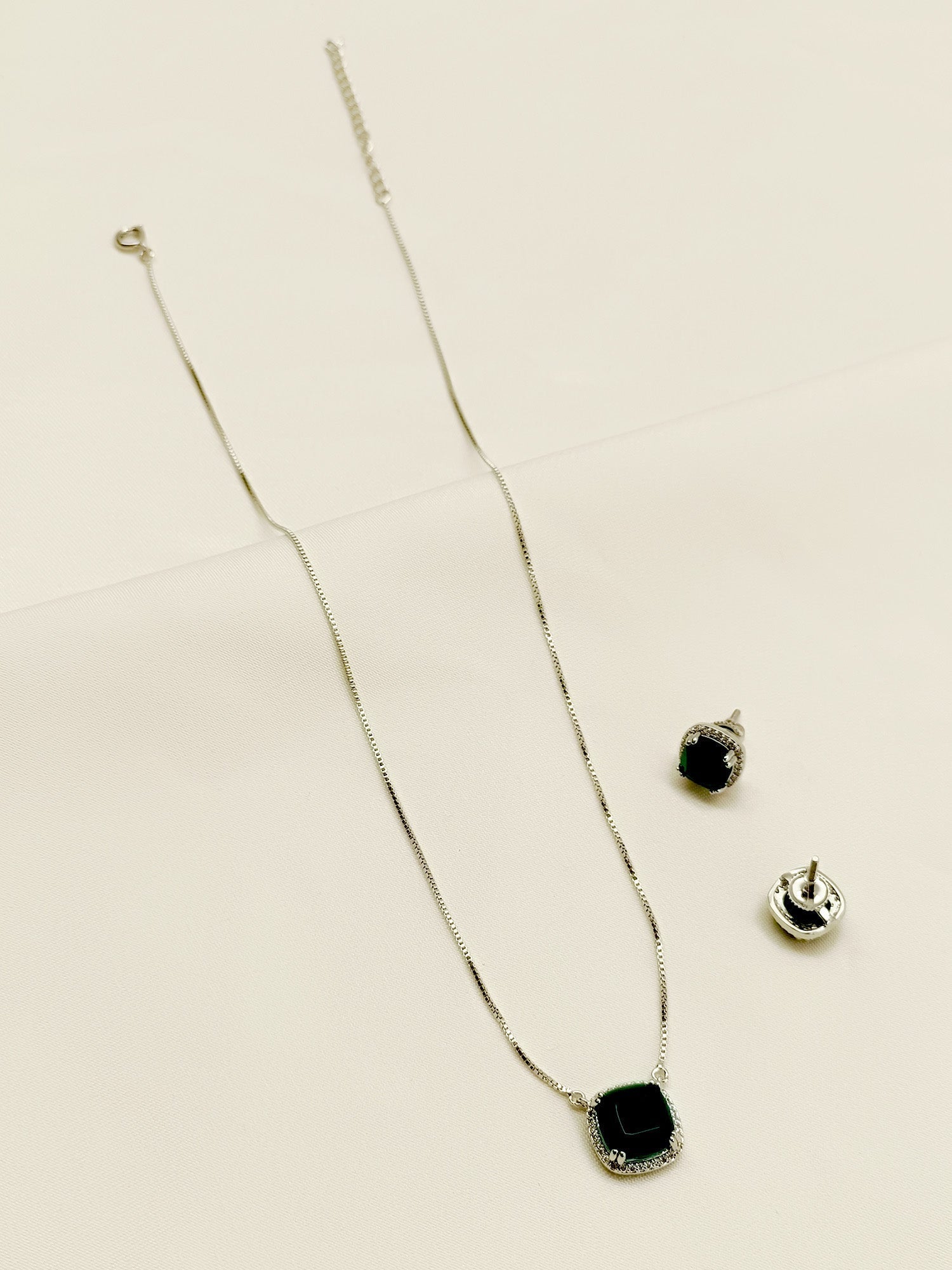 Maliha Emerald American Diamond Pendant Set - qivii