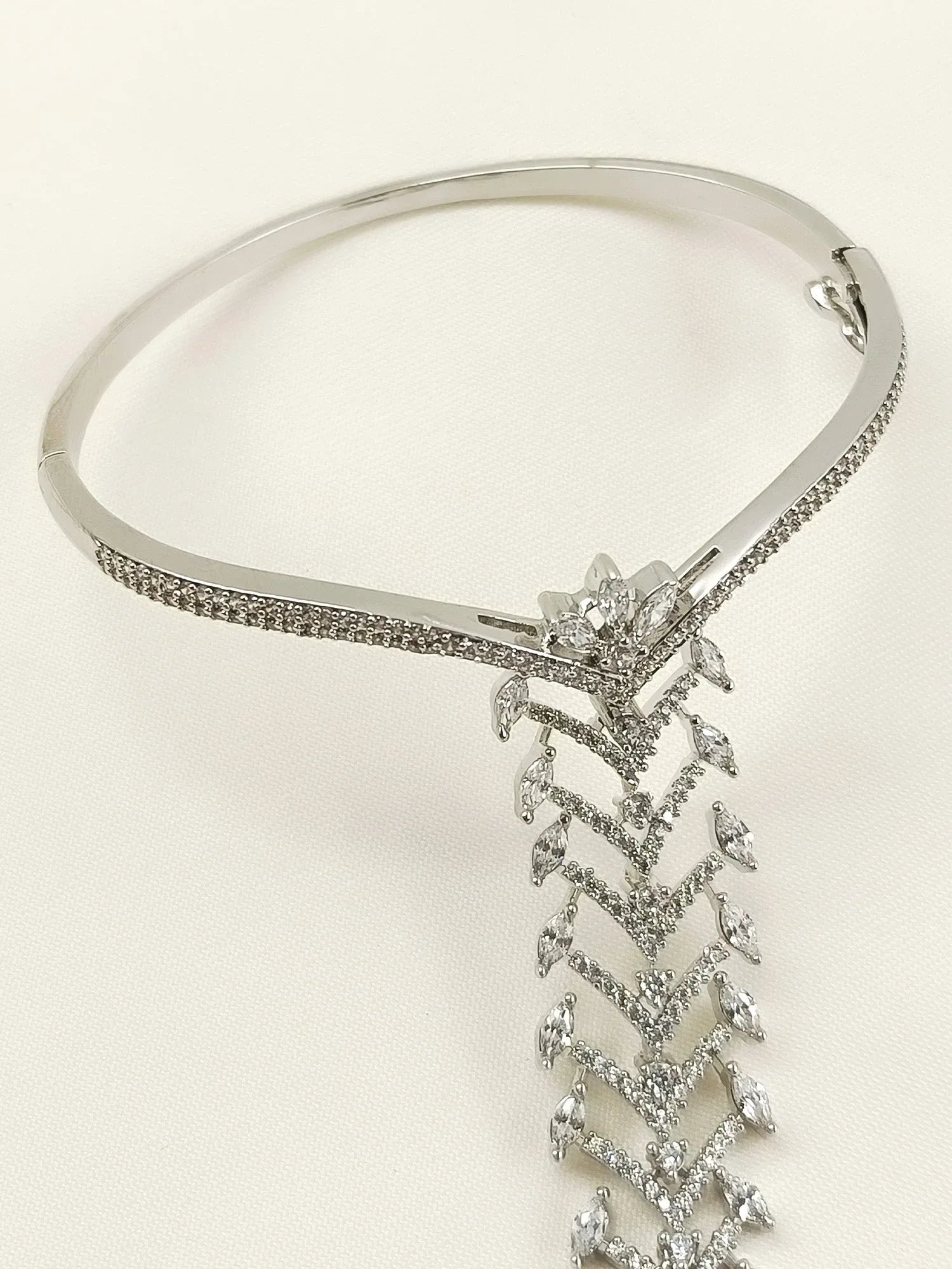 Shefali White American Diamond Hathphool
