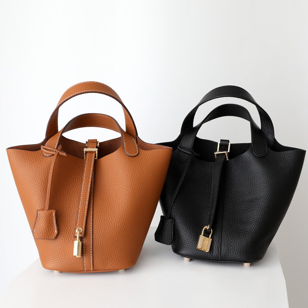 Women's Niche Design Bucket Bag – Exquisite, High-End & Versatile Handheld Tote