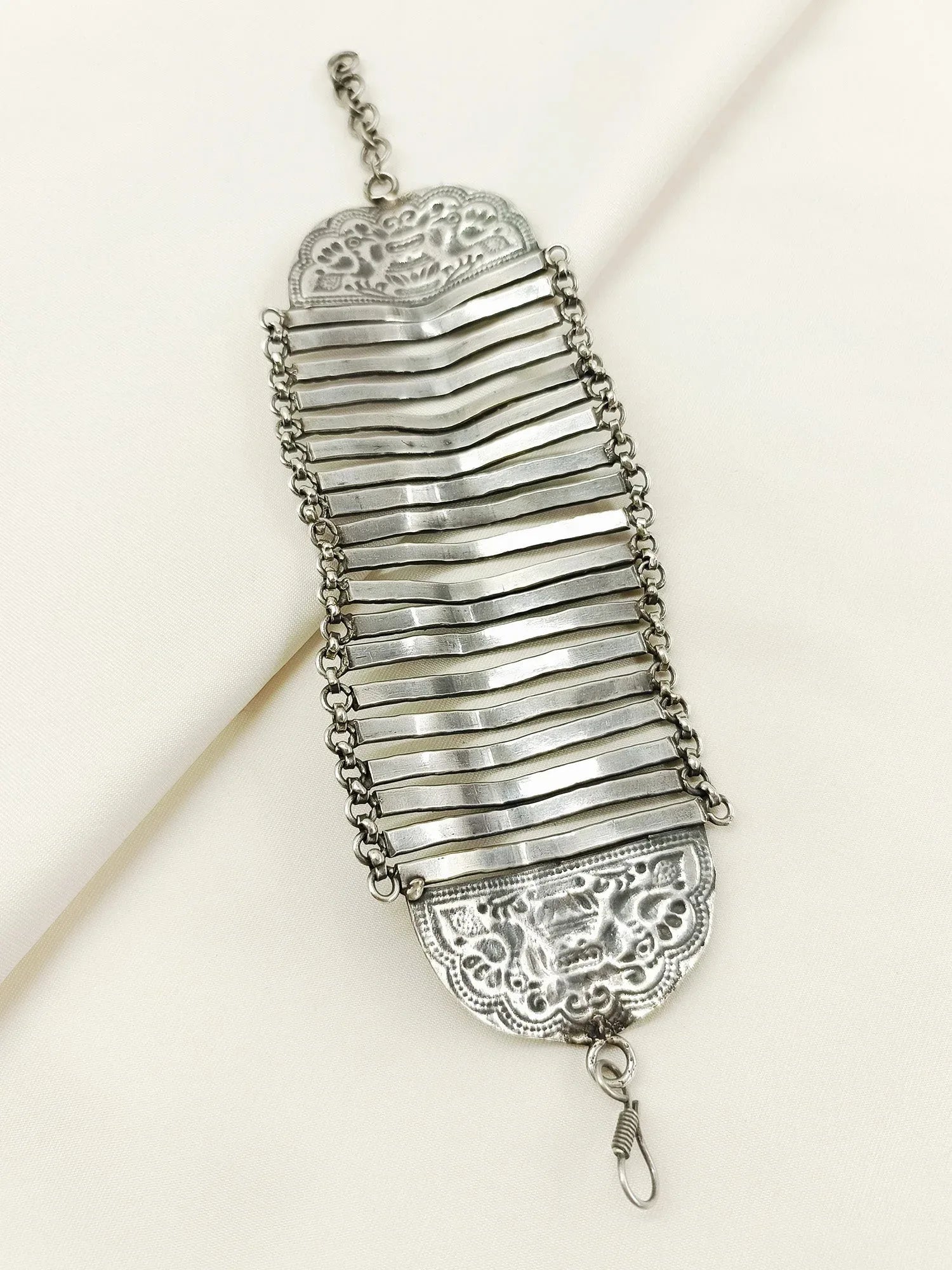Vilasini Plain Oxidized Bracelet