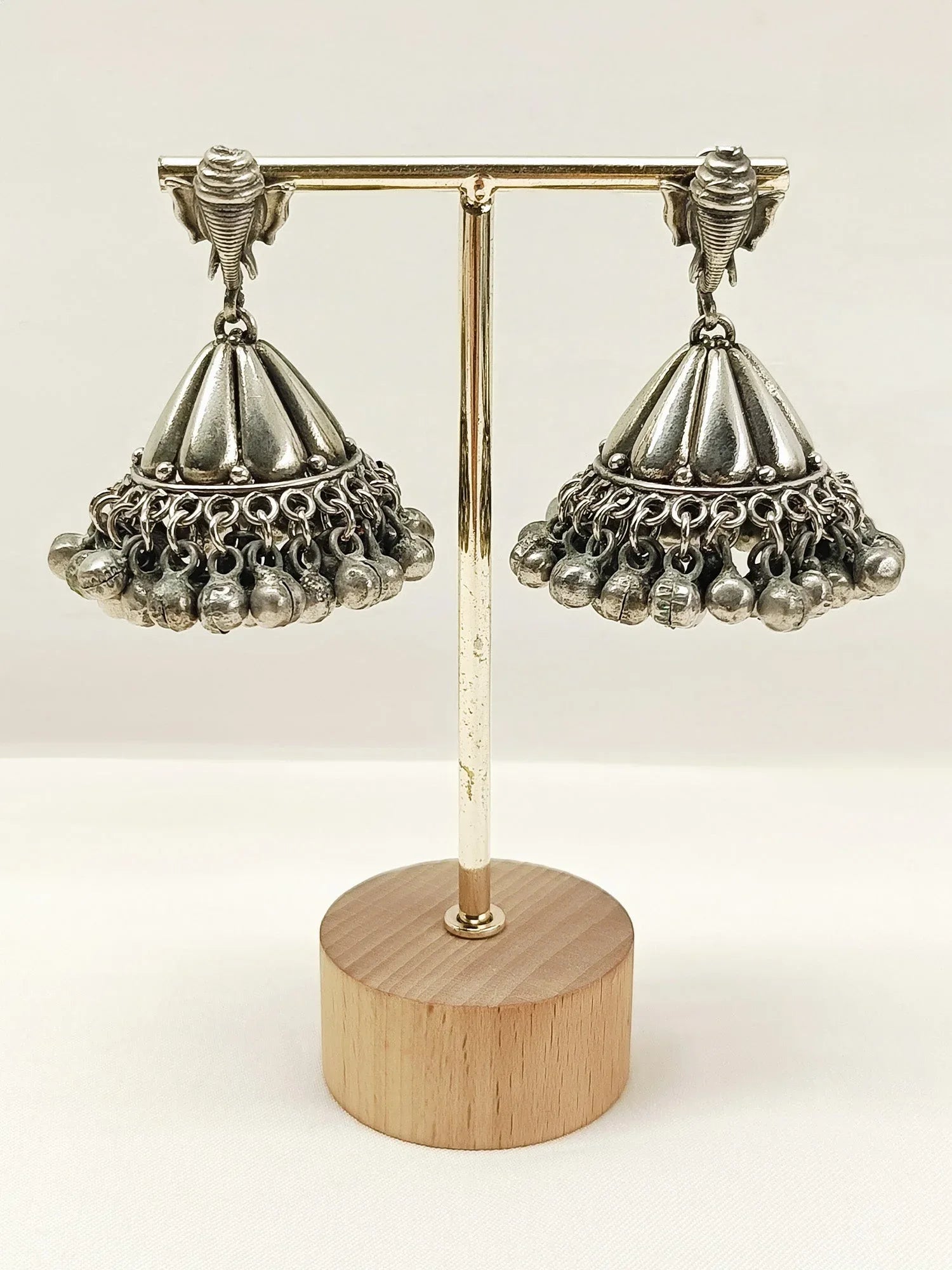 Garvita Plain Oxidized Jhumki